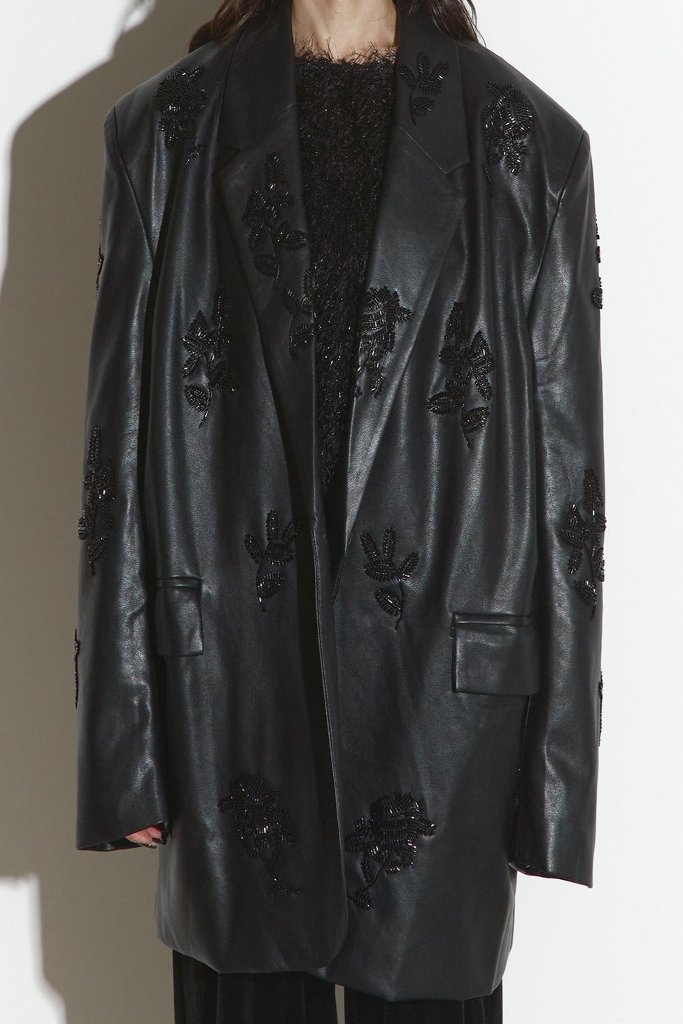 レザービーズエンブロイダリージャケット – ANDREA&Co.