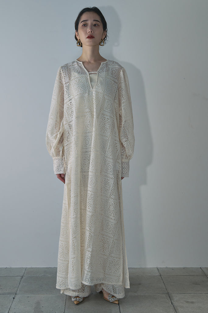 【AUBREY】レースレイヤードワンピース_ANDREA&Co AUBREY】レースレイヤードワンピース ANDREA&Co - メルカリ