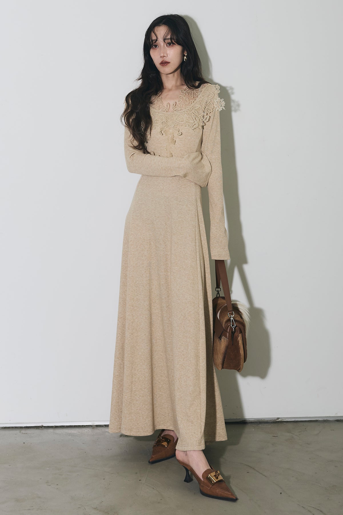 【新品】andrea&co レースカラーニットワンピース レースカラーニットワンピース – ANDREA&Co.
