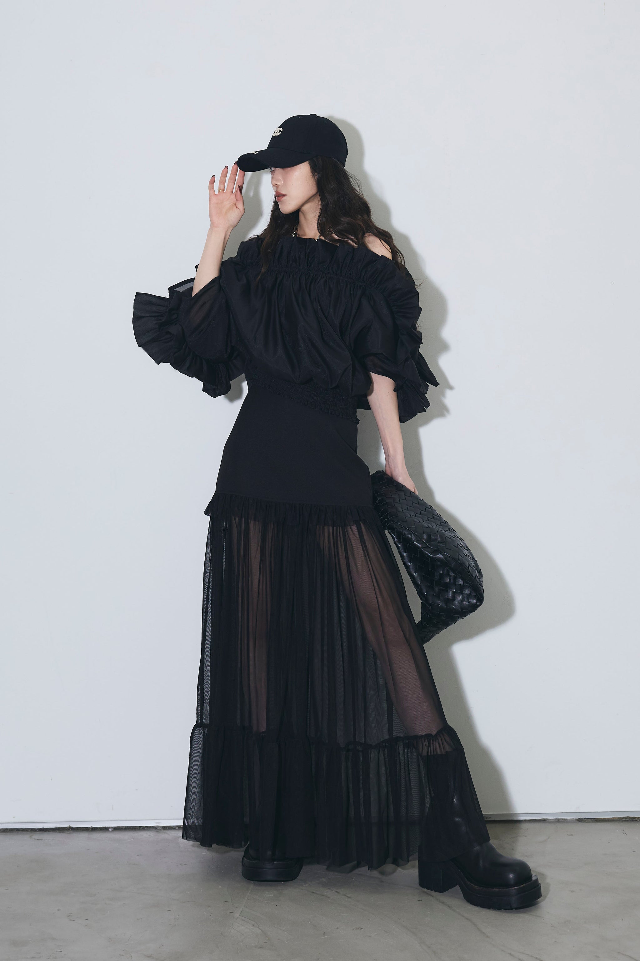 ANDREA&Co.オフショルフリルトップス シアーティアードミニスカート SET】オフショルフリルトップス+シアーティアードミニスカート