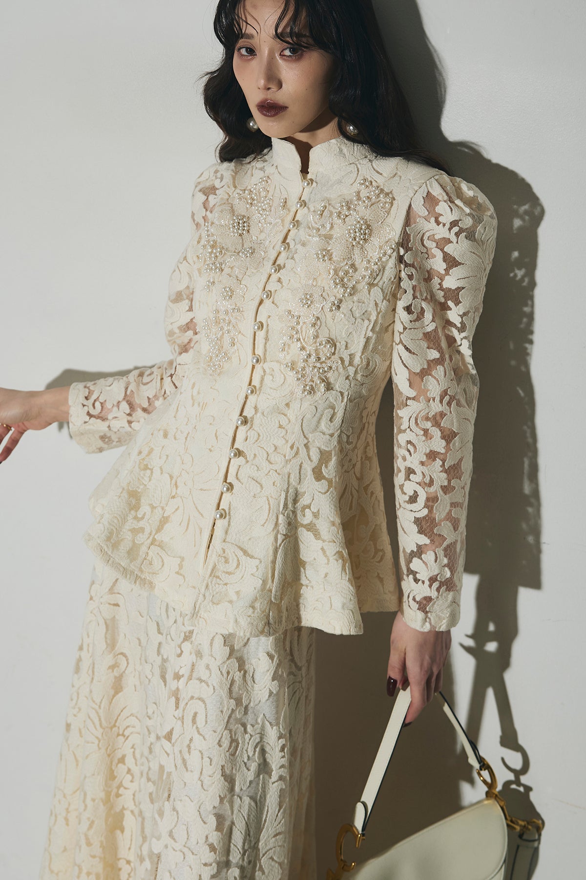 【ANDREA&Co.】ビジューレースペプラムブラウス＆レースフレアスカート ビジューレースペプラムブラウス＆レースフレアスカート – ANDREA&Co.