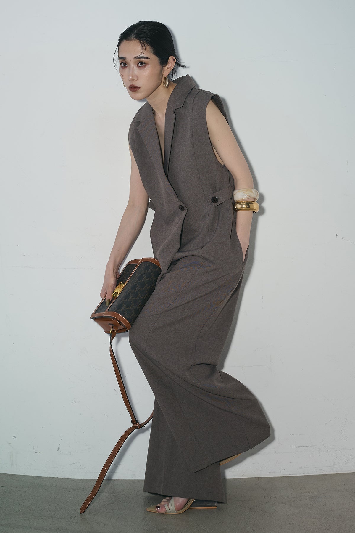 AUBREY】ノースリーブジャケットロンパース – ANDREA&Co.