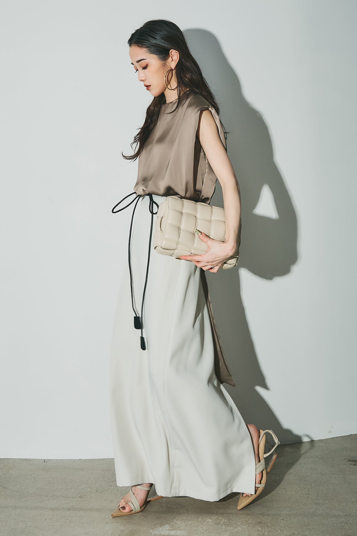 AUBREY/SET】バックリボンサテンタックブラウス+ロープベルト