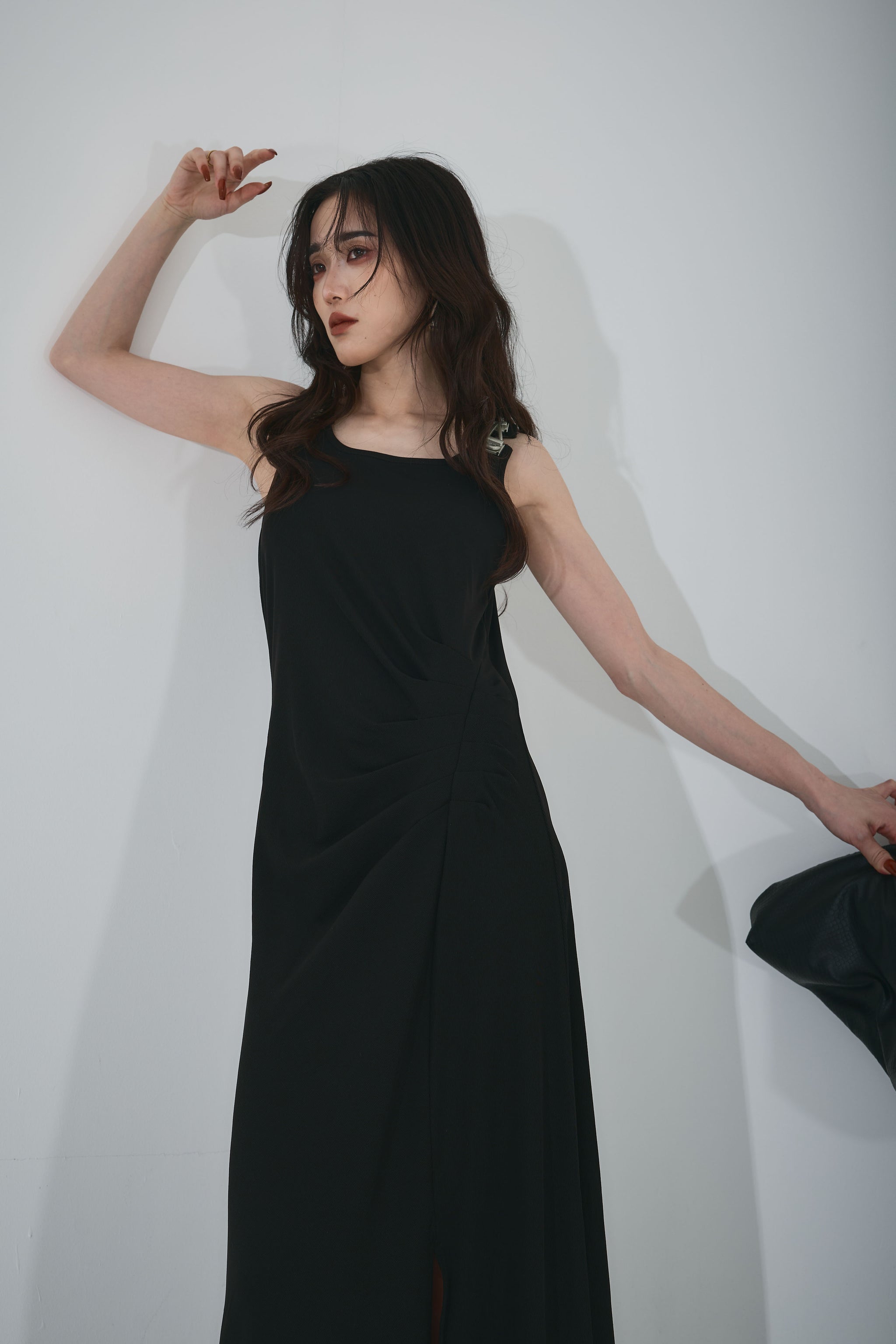 AUBREY】ショルダーデザインサイドギャザーワンピース – ANDREA&Co.