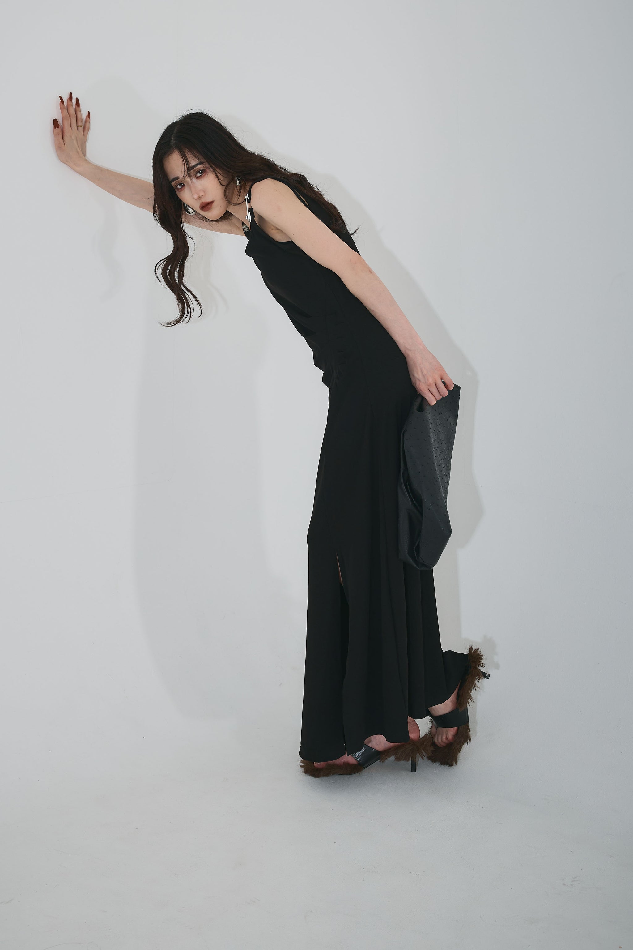 【AUBREY】ショルダーデザイン サイドギャザーワンピース（ブラウン） 20250514_Andrea0775_2048x.jpg?