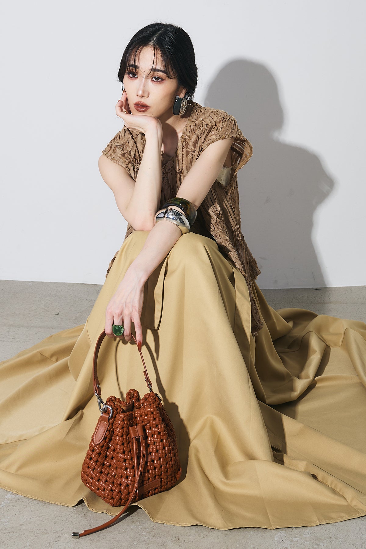 AUBREY】フラワーデザインマットサテンドレス ANDREA&Co. ANDREA＆Co