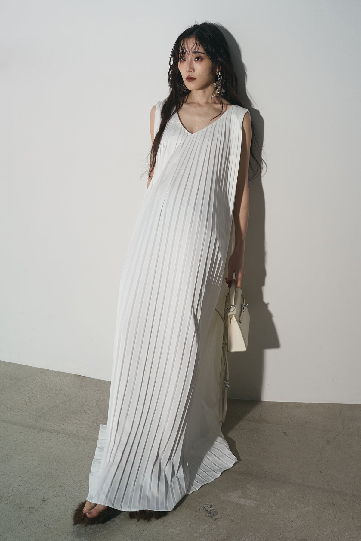 ANDREA &CO 3Dプリーツワンピース ANDREA&Co. 【AUBREY】 3Dプリーツフレアワンピース - メルカリ