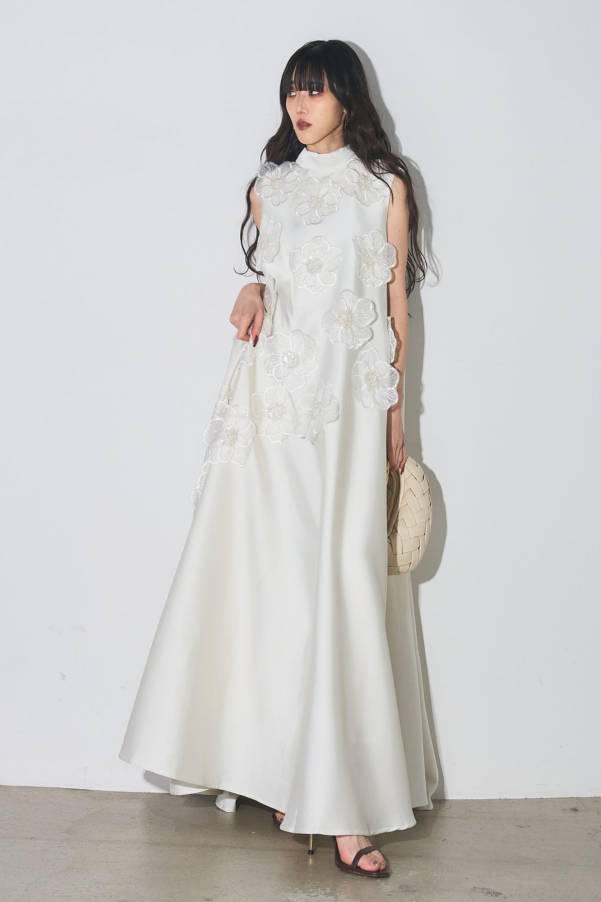 【魅力的】Phase Eight / audrey サテン ジュエル ミディドレス AUBREY】フラワーデザインマットサテンドレス – ANDREA&Co.