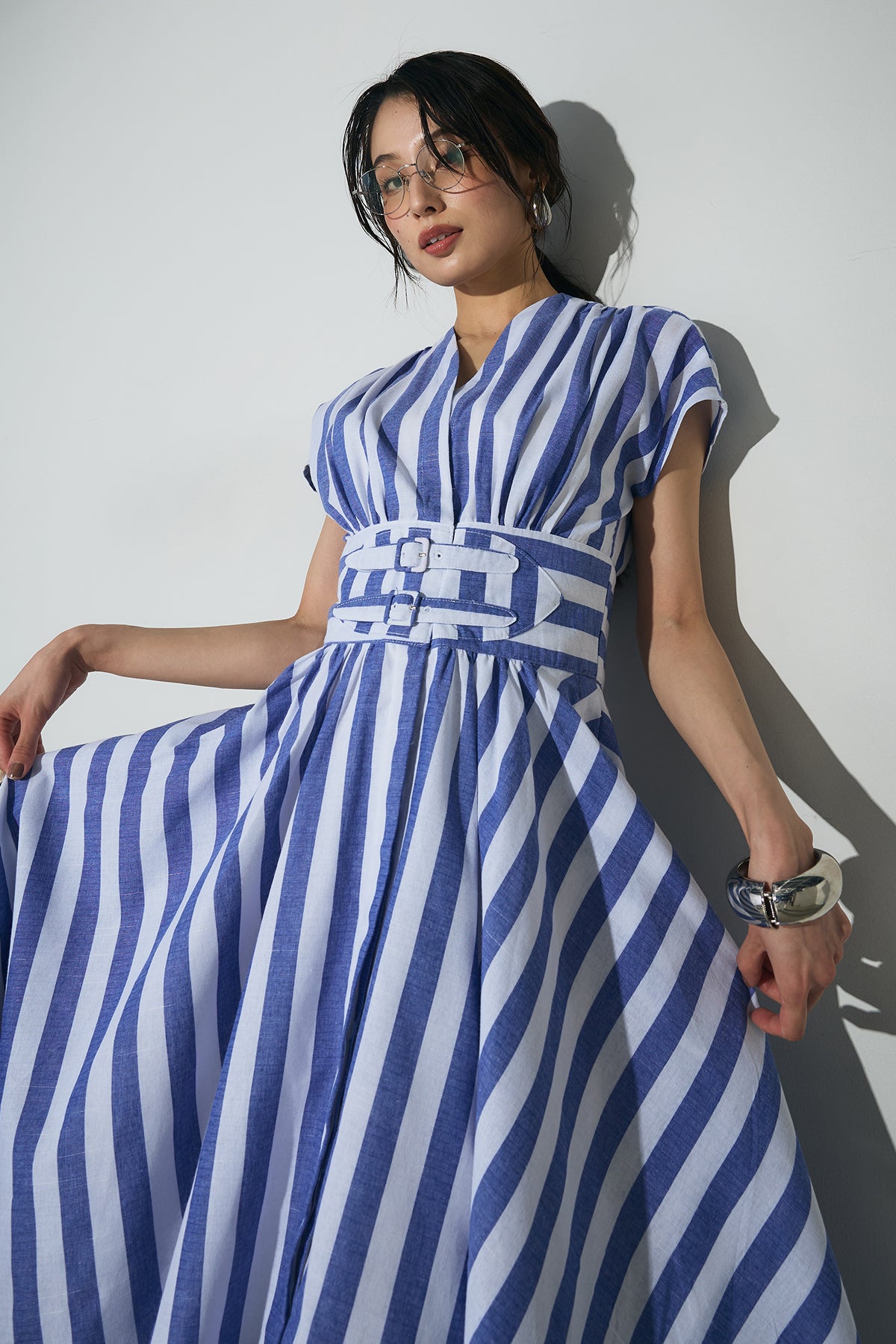 現行品　ANDREA & Co【AUBREY】水彩アートティアードワンピース AUBREY】水彩アートティアードワンピース – ANDREA&Co.