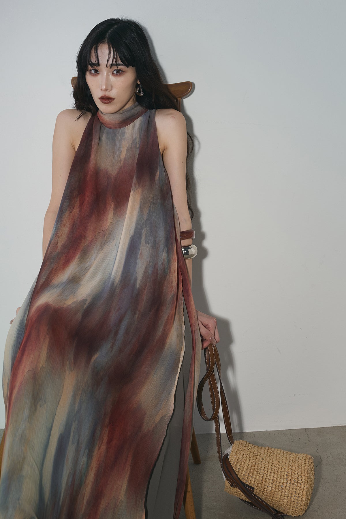 【AUBREY】フラワーデザインマットサテンドレス　ANDREA&Co. AUBREY】ウォーターカラーペインティングドレス – ANDREA&Co.