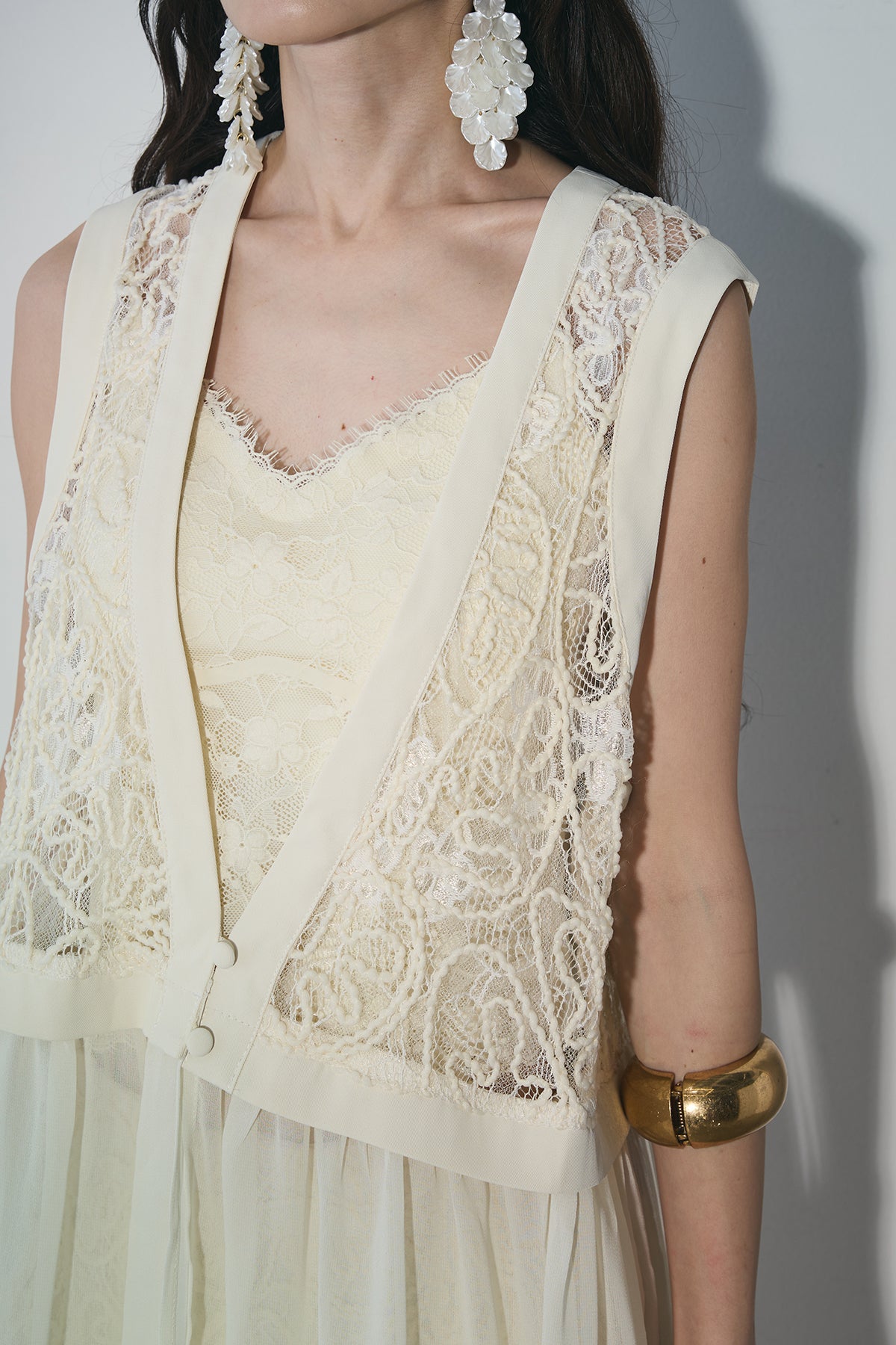 エンブロイダリー レース ベスト conte＞エンブロイダリー レース ベスト