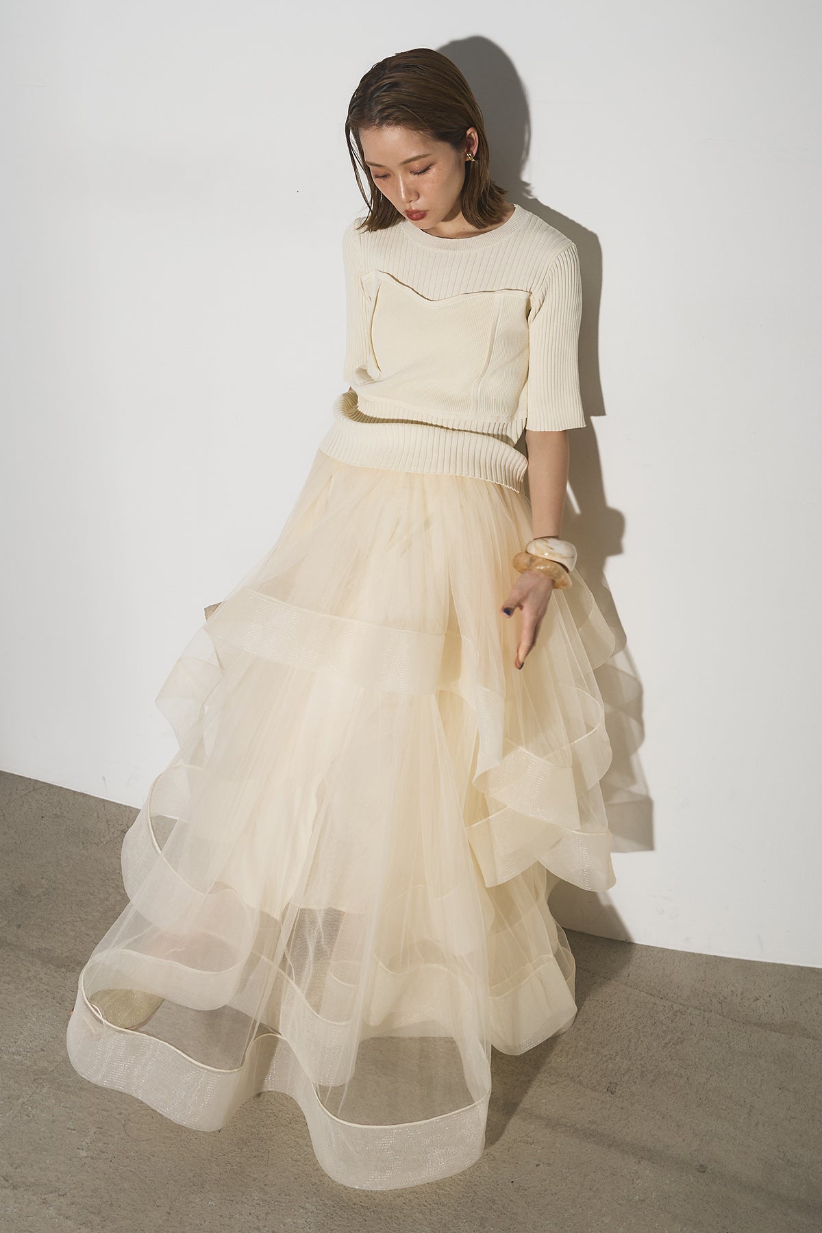 【SET】ビスチェニットトップス+ボリュームフリルチュールスカート SET】ビスチェニットトップス+ボリュームフリルチュールスカート