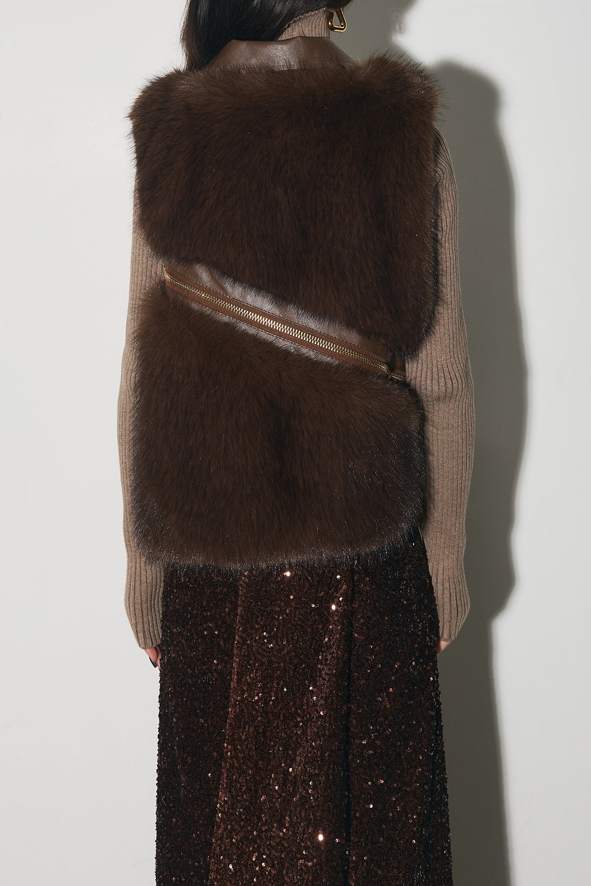 ANDREA&Co. フェイクファーライダースベスト&スパンコールスカート SET】フェイクファーライダースベスト+スパンコールスカート – ANDREA&Co.