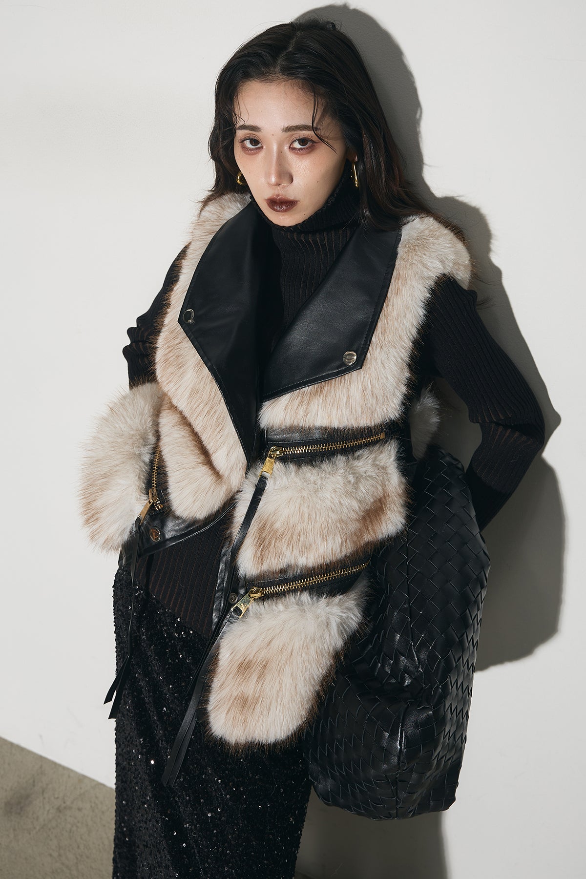 Andrea &coフェイクファーライダースベスト+スパンコールスカート SET】フェイクファーライダースベスト+スパンコールスカート – ANDREA&Co.