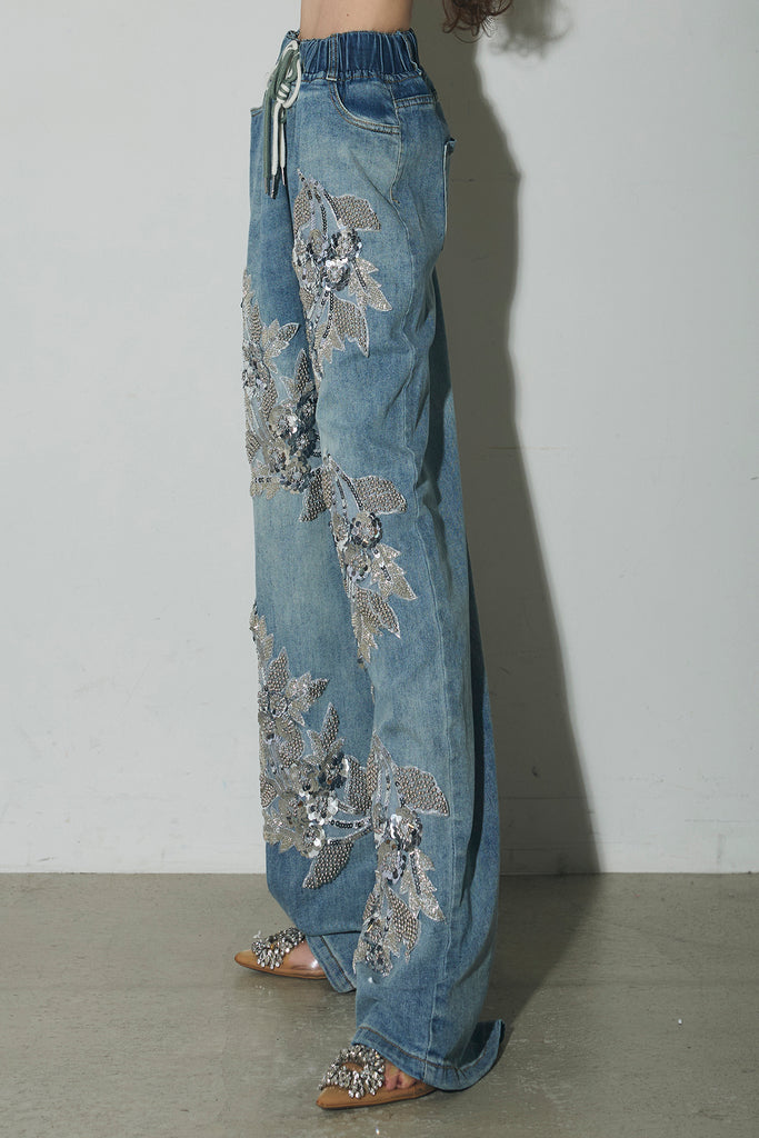 ANDREA&Co ウエストレースアップブラウス+デニムビジュー刺繍パンツ 20251217_Andrea0882_c64a3ed7-