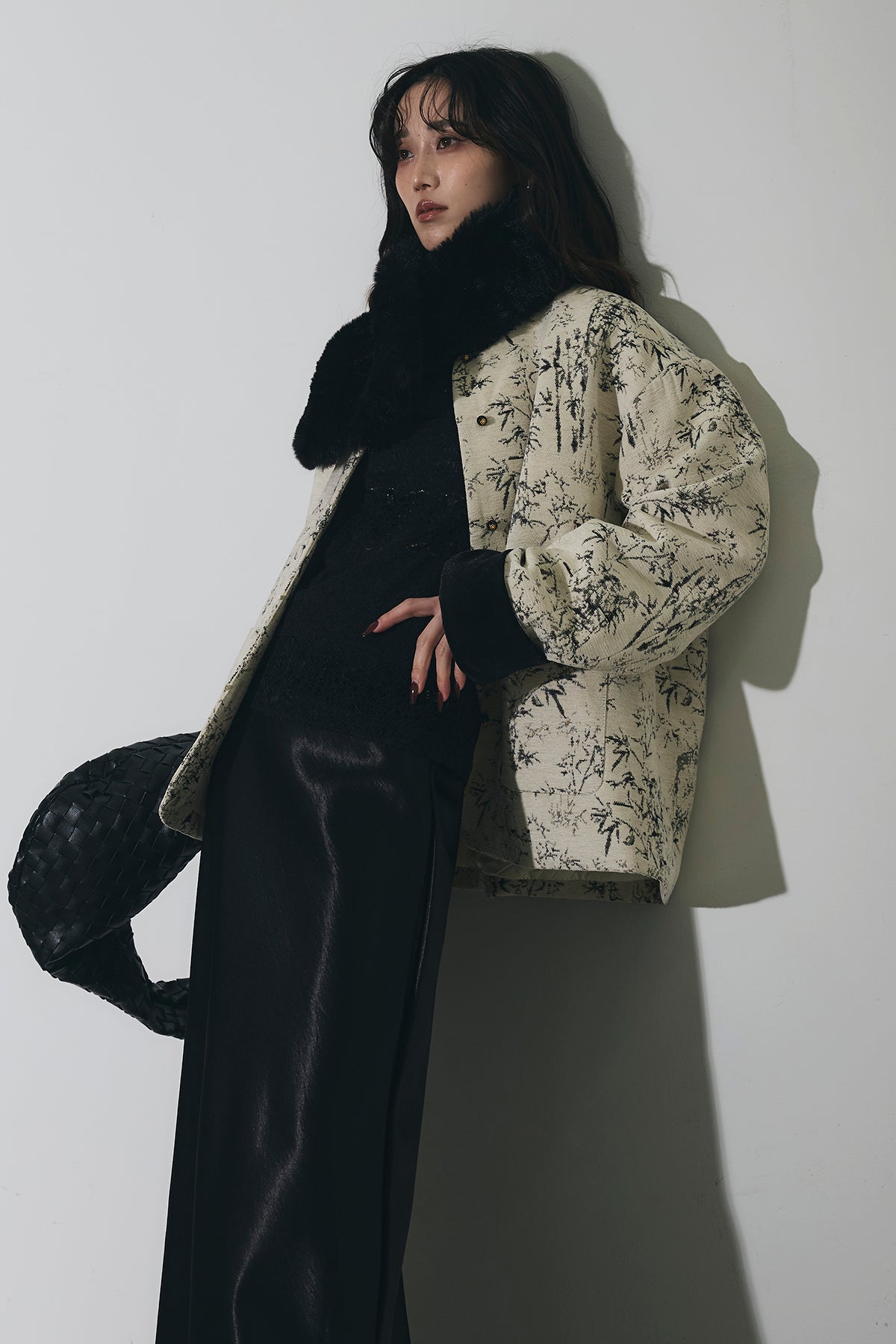 SET】ファーマフ付きジャガードジャケット+レースコンビニット+サテン