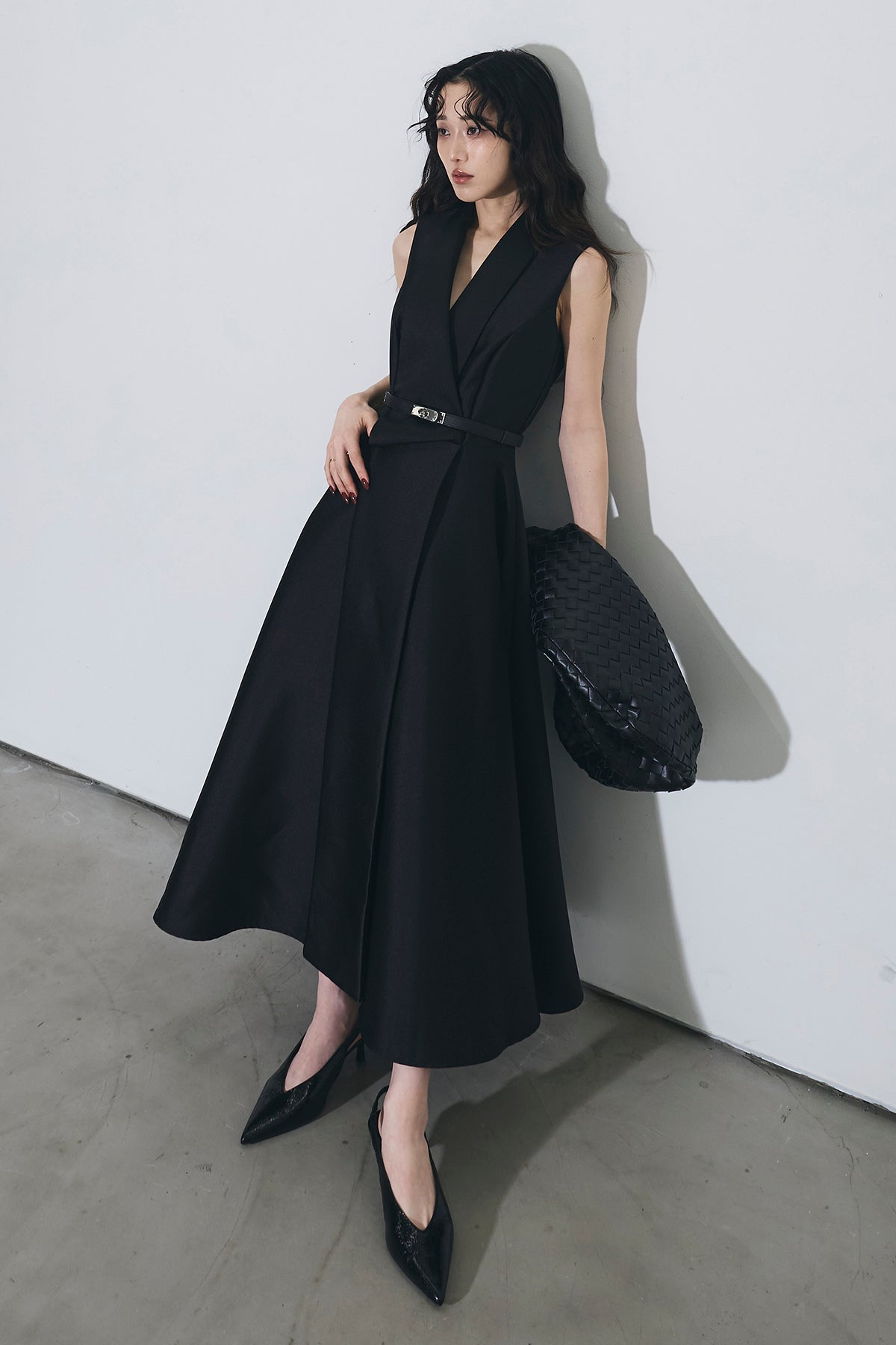 アシンメトリーサテンドレス – ANDREA&Co.