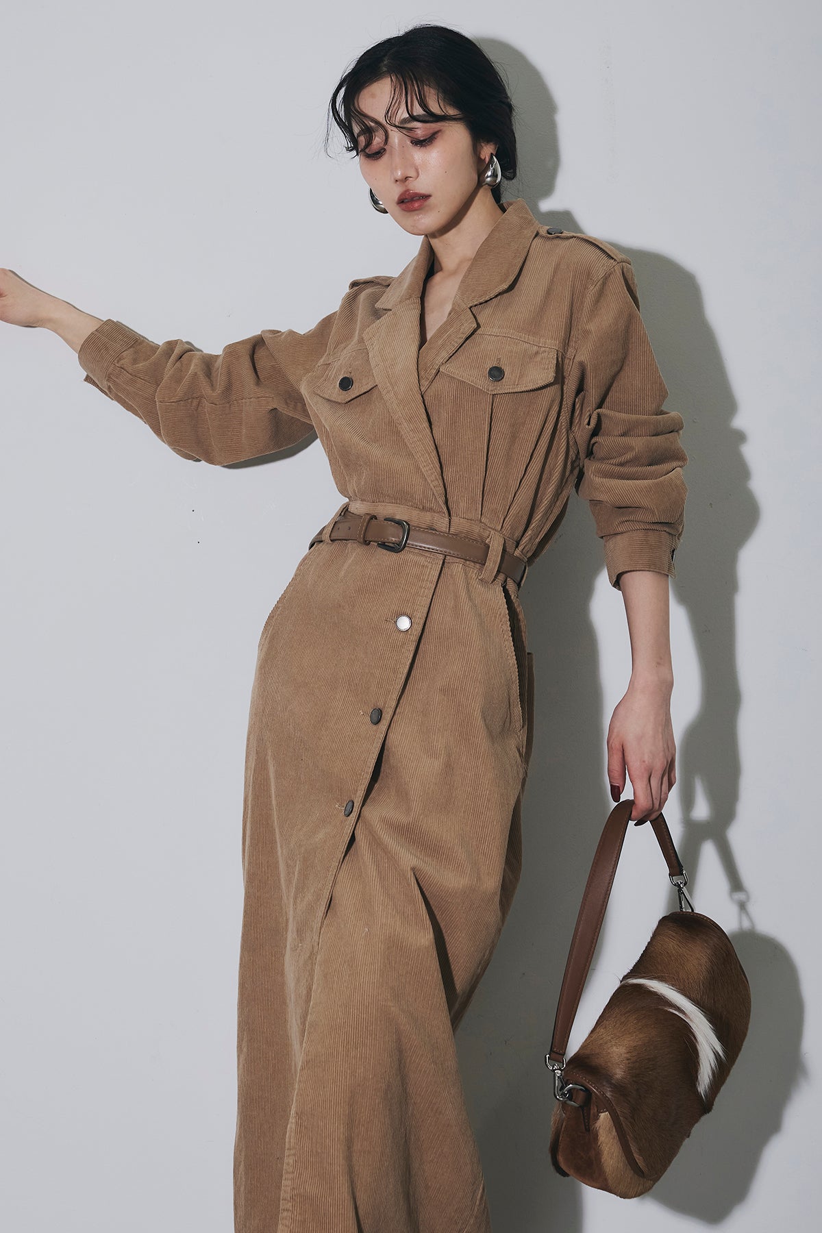 【ANDREA&Co.】ドットベルテッドシャツワンピース/ホワイト ベルテッドコーデュロイワンピース – ANDREA&Co.