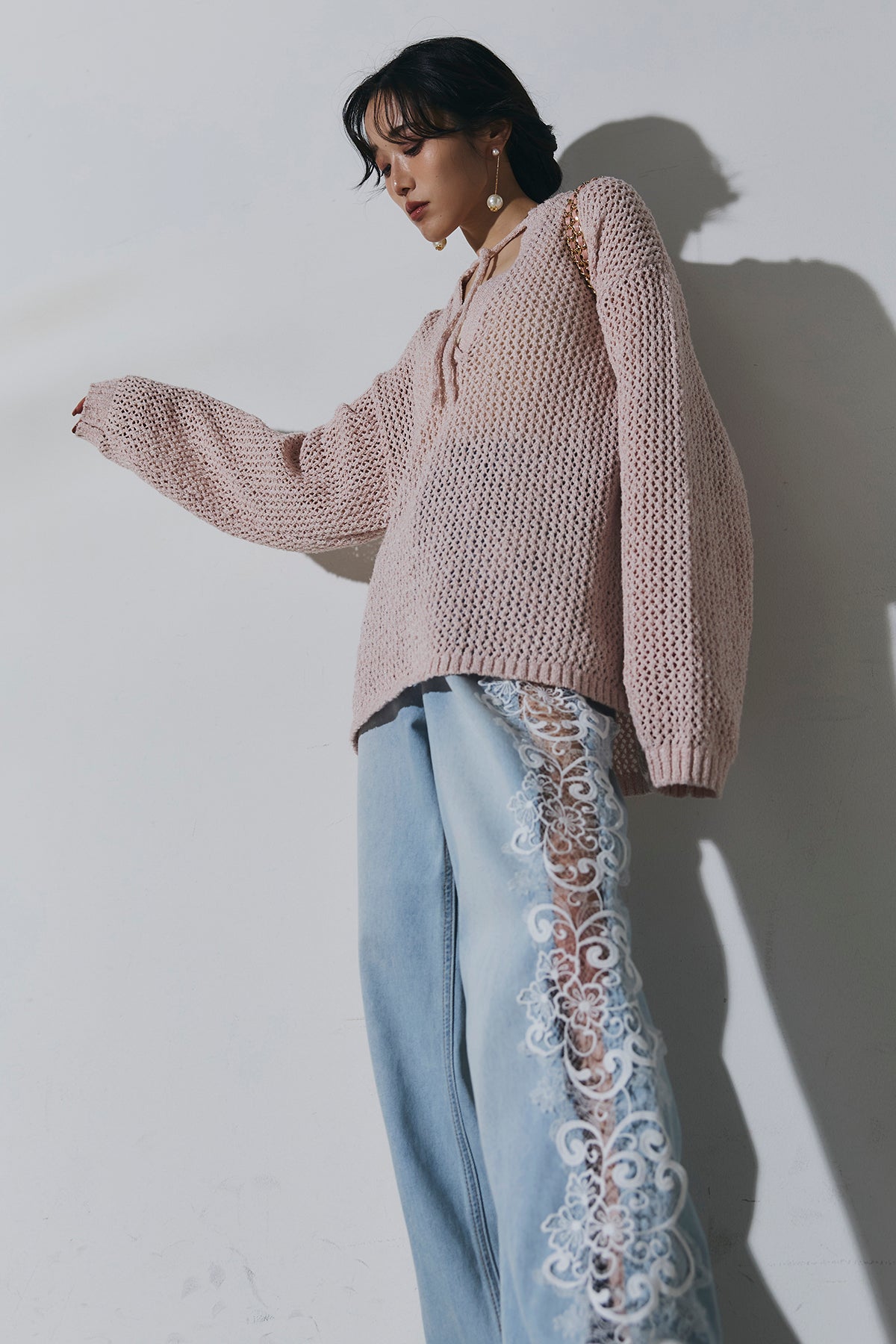 Andrea&Co レースデニム SET】透かし編みニットトップ+レースカットアウトデニム – ANDREA&Co.
