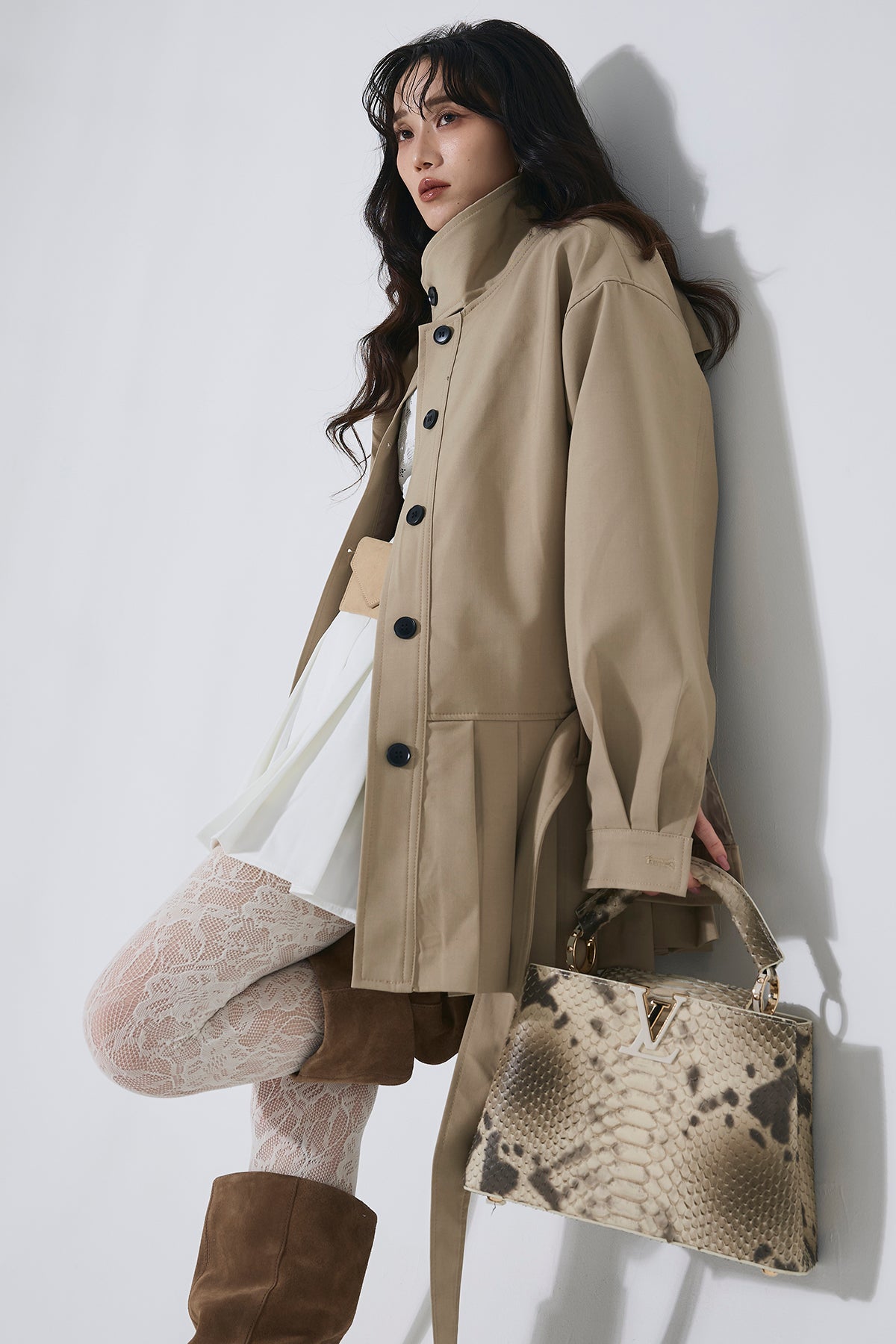 andrea&co プリーツミドルトレンチ　ブラウン プリーツミドルトレンチ – ANDREA&Co.