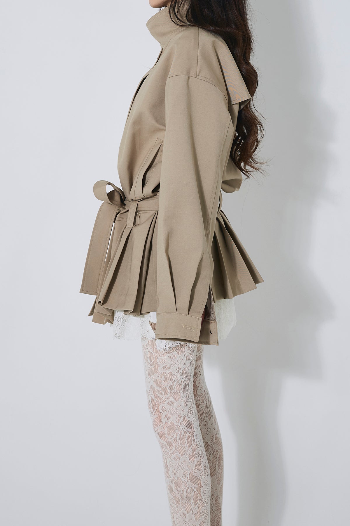andrea&co プリーツミドルトレンチ　ブラウン プリーツミドルトレンチ – ANDREA&Co.