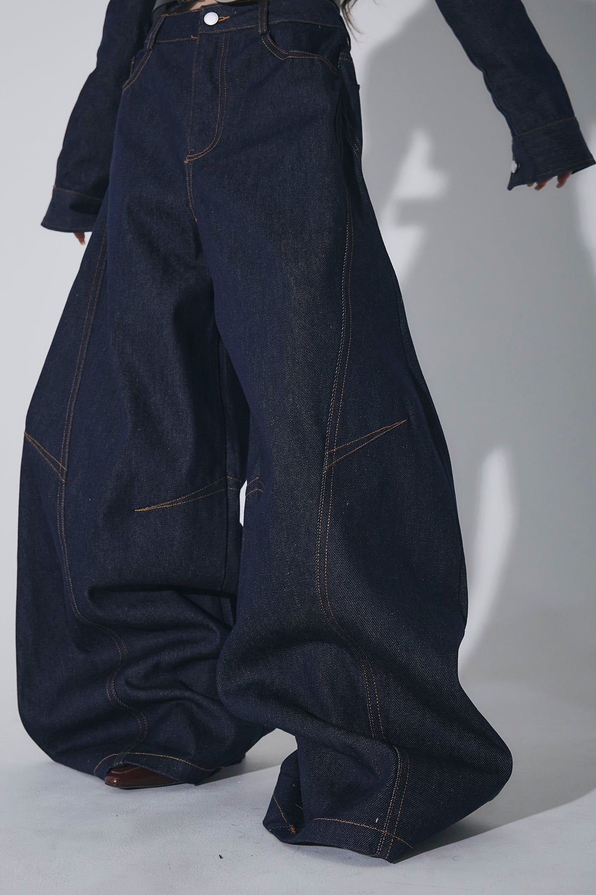SET】ベルテッドカットアウトデニムジャケット+バレルデニムパンツ
