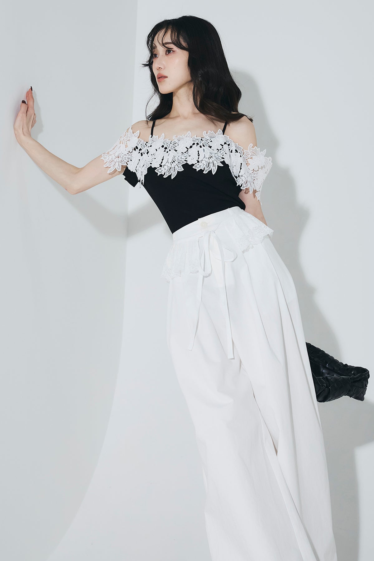 オフショルレーストップス – ANDREA&Co.