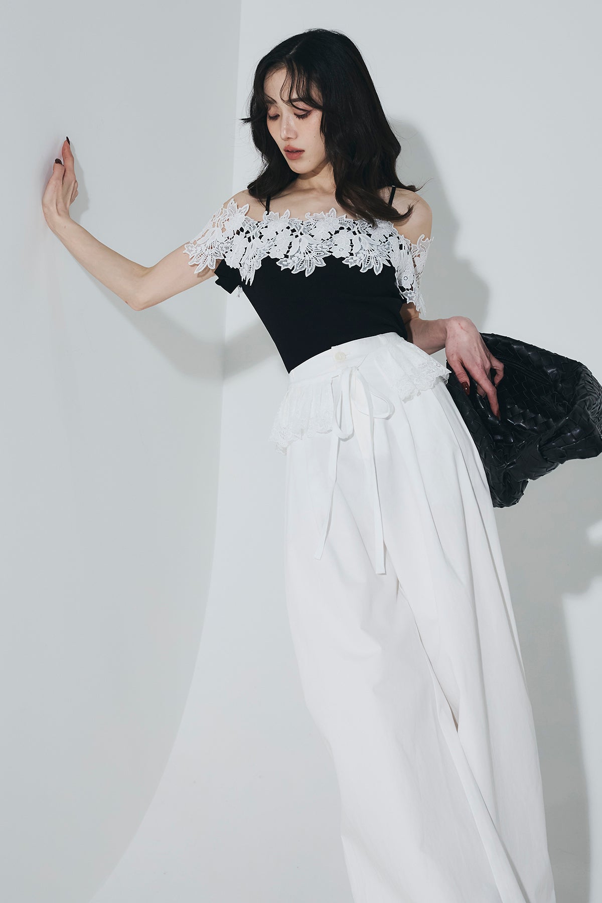 オフショルレーストップス – ANDREA&Co.