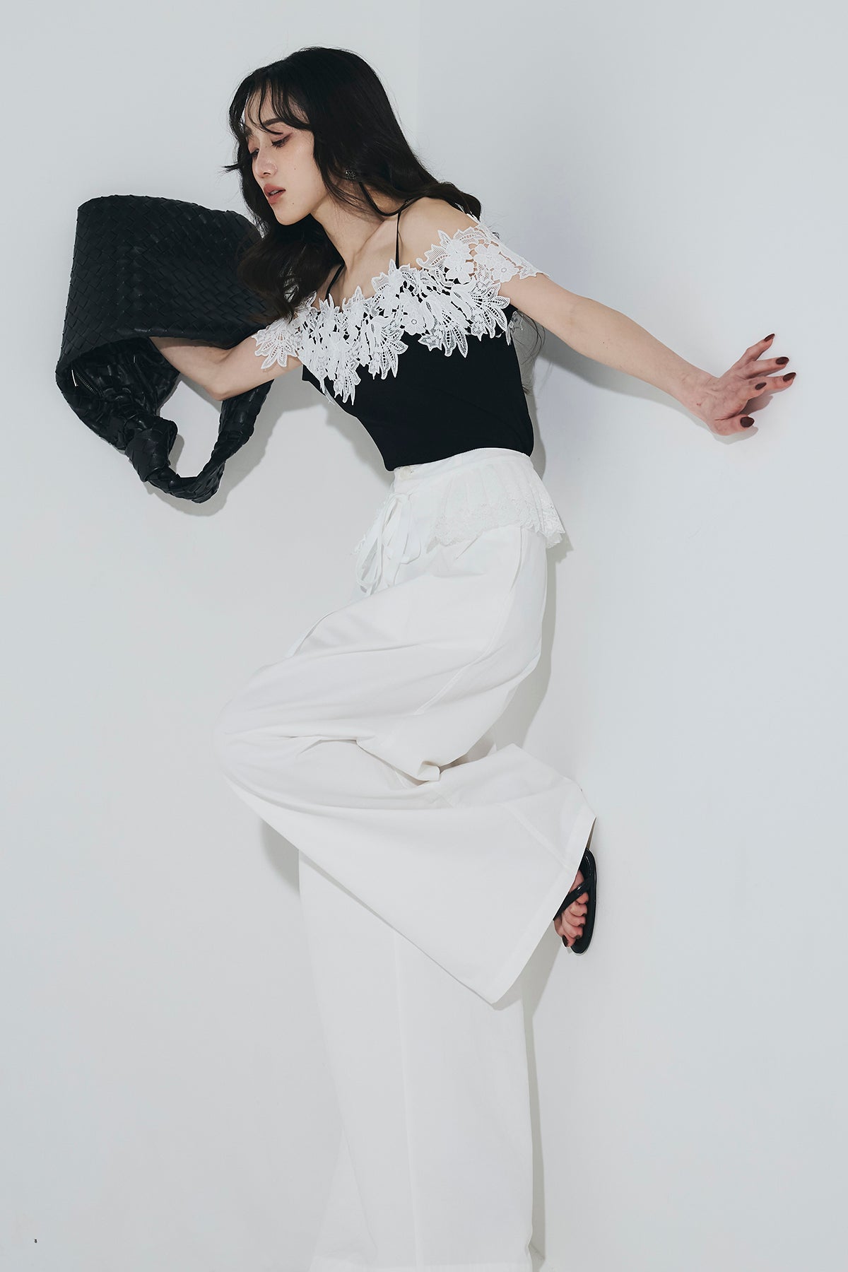ANDREA&Co. レースオフショルカットソー オフショルレーストップス – ANDREA&Co.