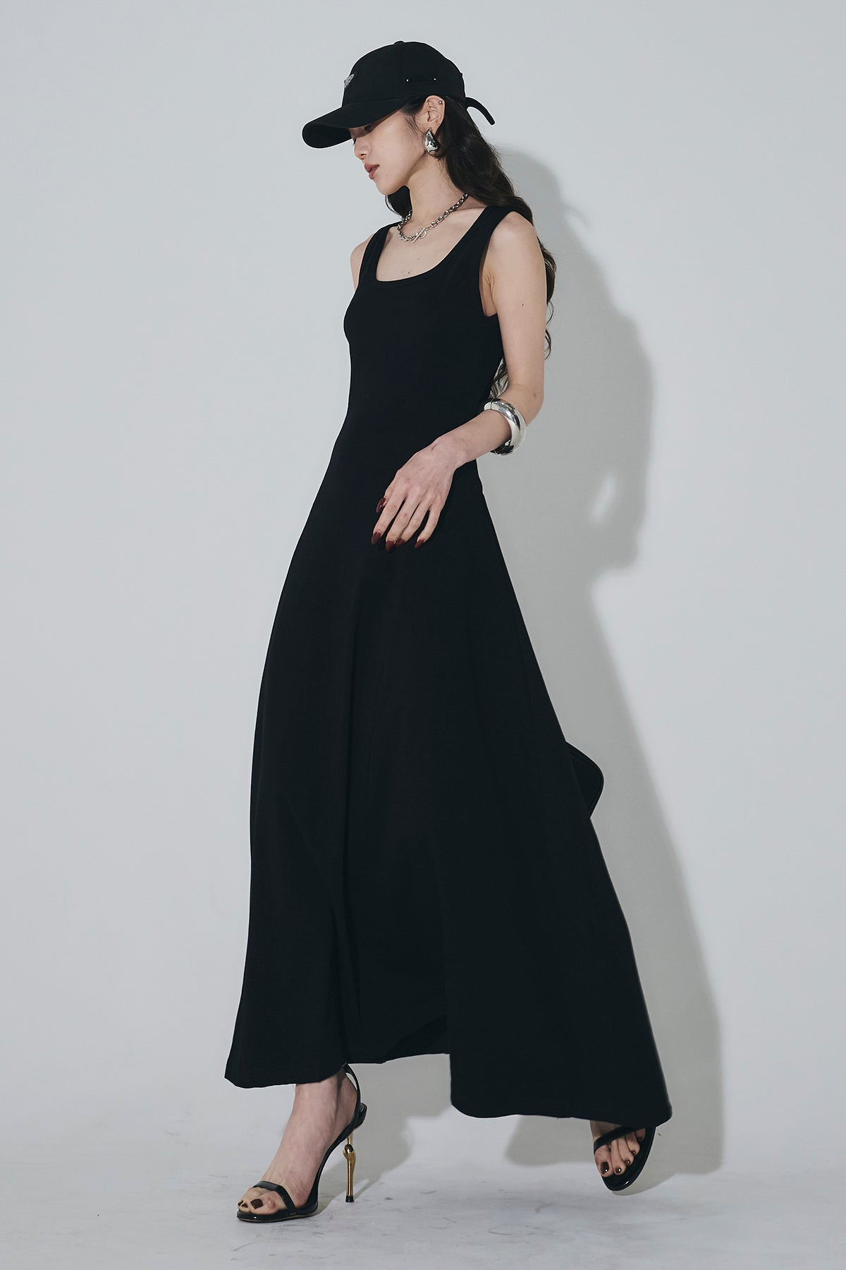 バックカットノースリーブワンピ – ANDREA&Co. バックカットノースリーブワンピ – ANDREA&Co.