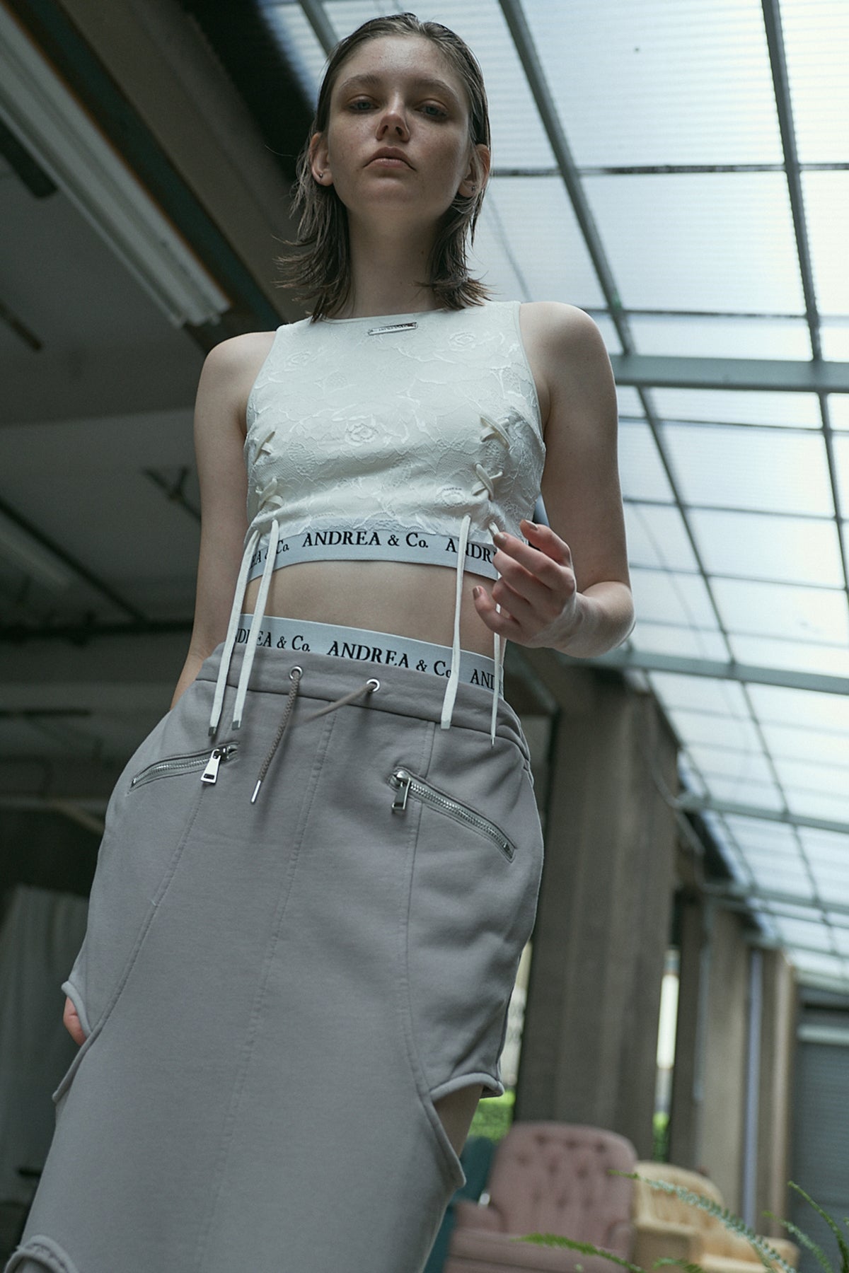 LOGO LACE-UP TOP – ANDREA&Co.