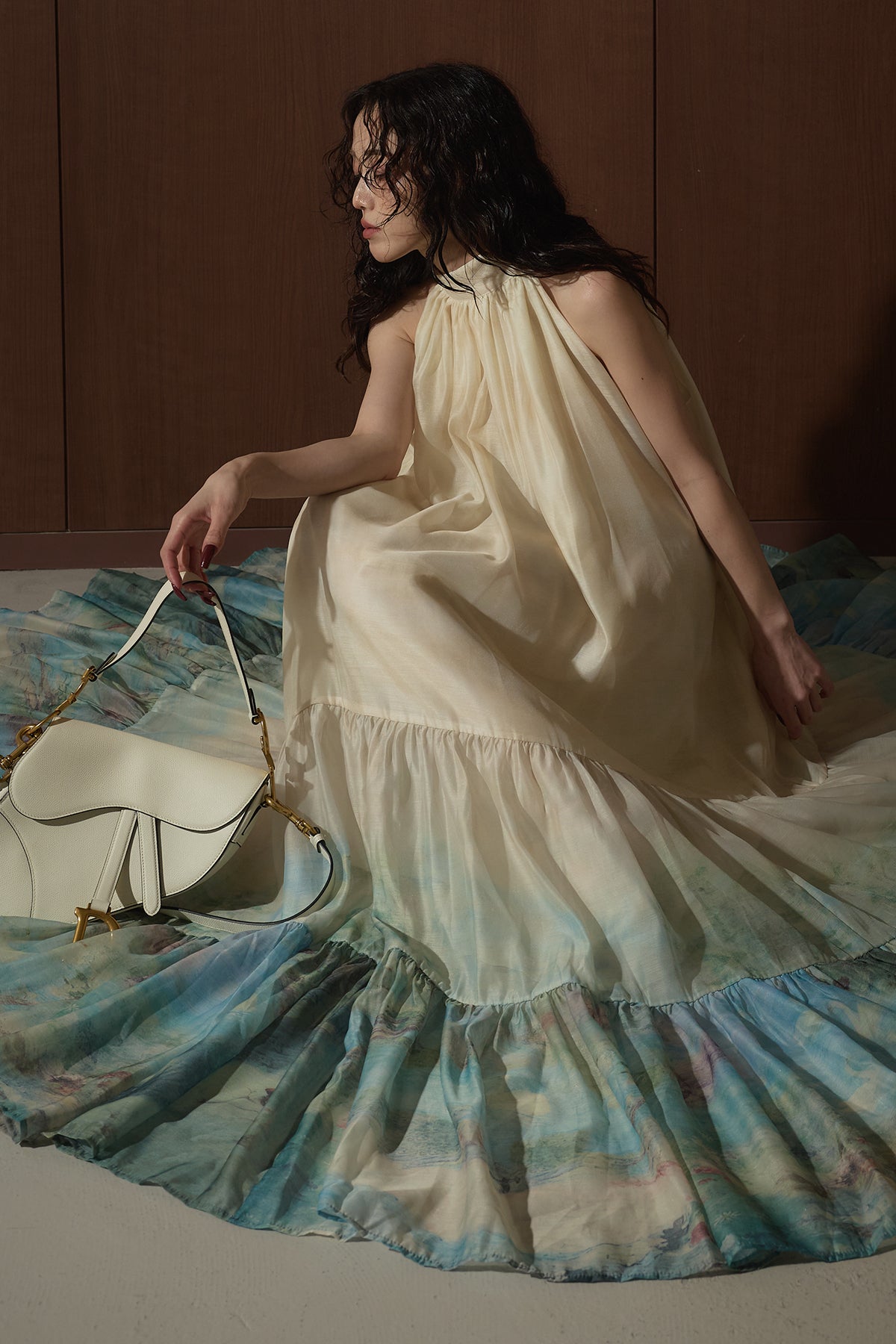 ホルターネックフラワーティアードワンピース – ANDREA&Co.