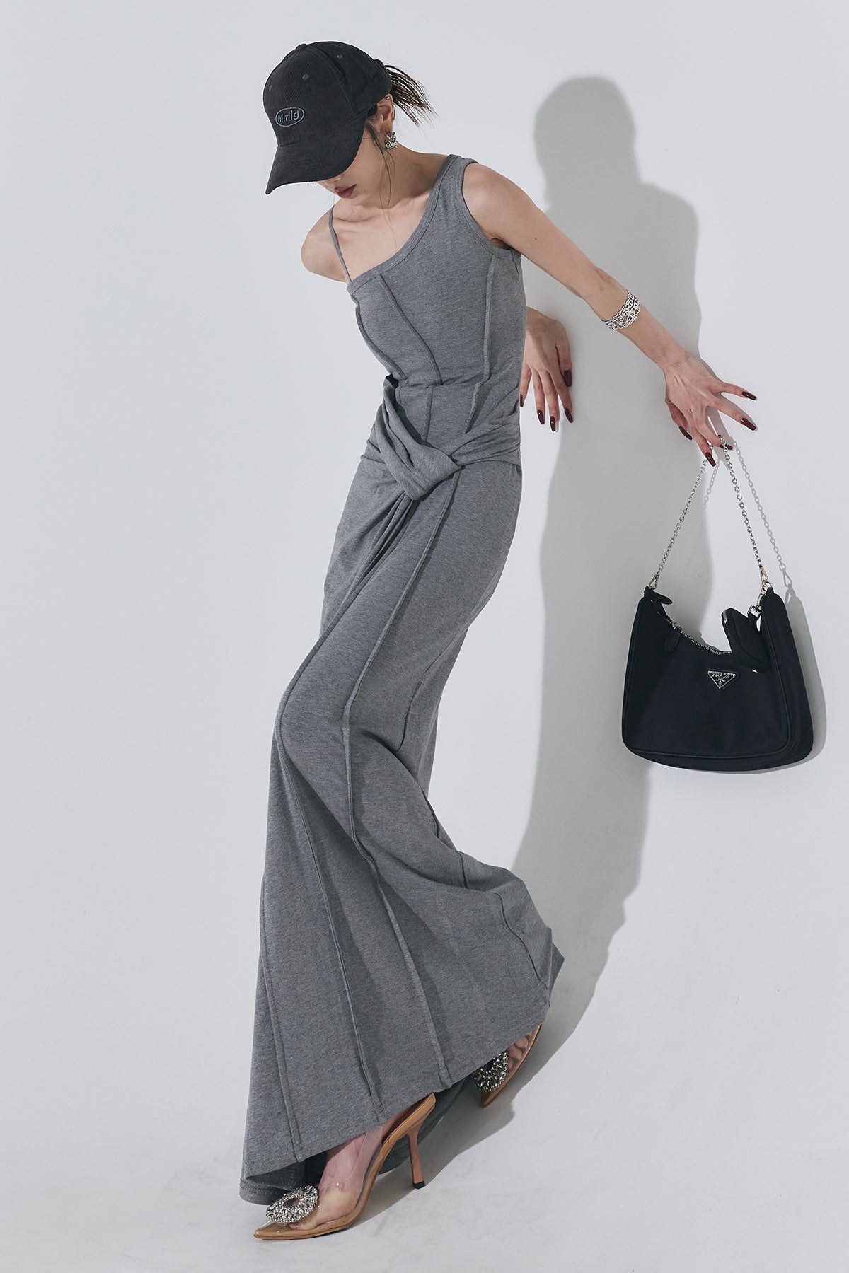 アシンメトリーツイストワンピース – ANDREA&Co.