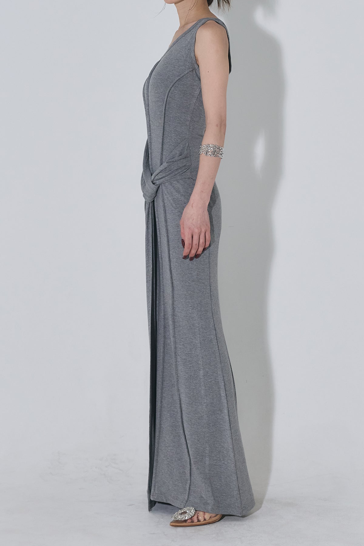 アシンメトリーツイストワンピース – ANDREA&Co.