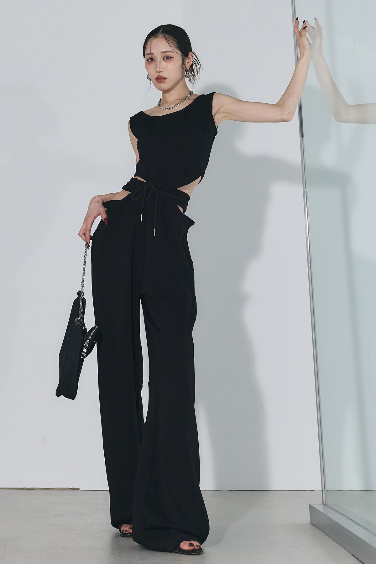 ANDREA&Co. ビジューラインセットアップ ウエストカットセットアップ – ANDREA&Co.