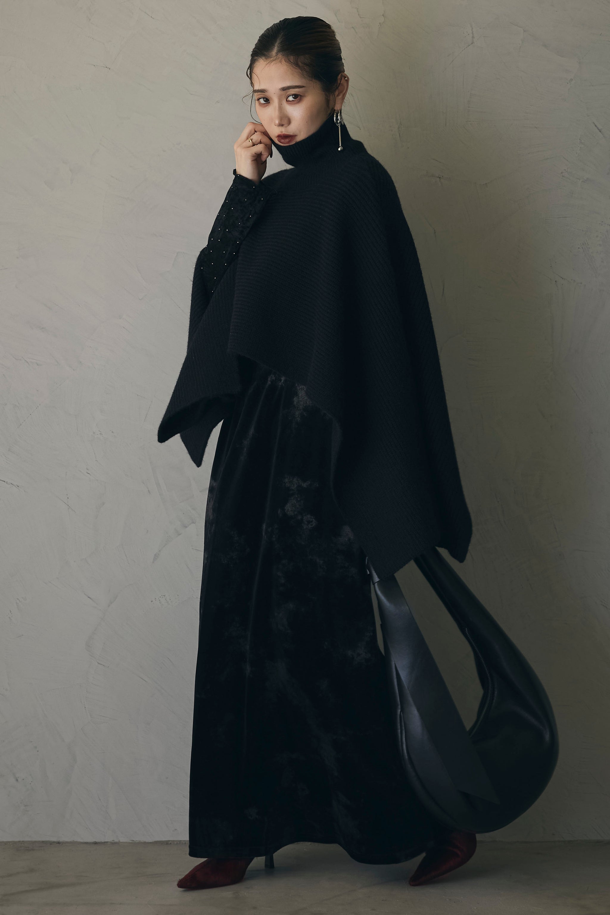 AUBREY】ハイネックショート丈ポンチョ – ANDREA&Co. AUBREY】ハイネックショート丈ポンチョ – ANDREA&Co.