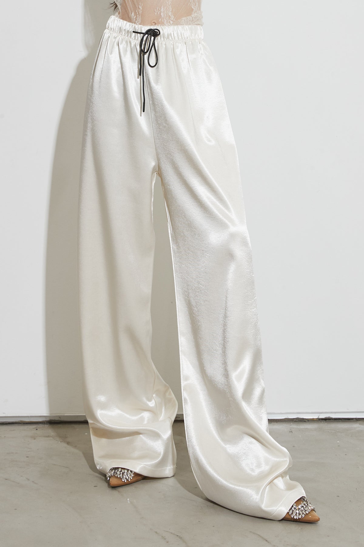 ANDREA &Co AUBREY フェイクレザーオーバージャケット 本年もANDREA&Co./AUBREY by ANDREA&Co.をご愛顧いただき誠に