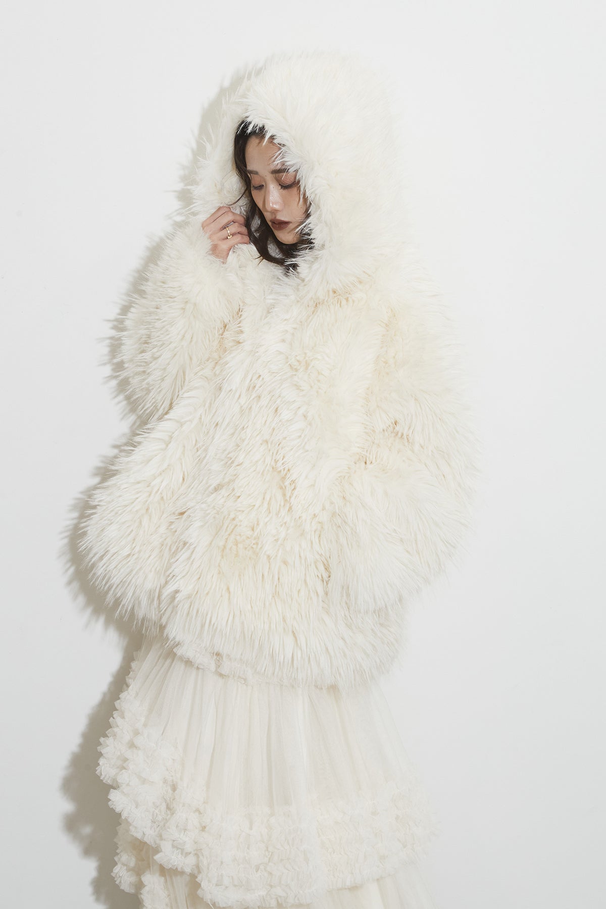 ANDREA&CO ツイードファー付きジャケット　コート　パンツ（ホワイト) ANDREA&CO ツイードファー付きジャケット コート パンツ