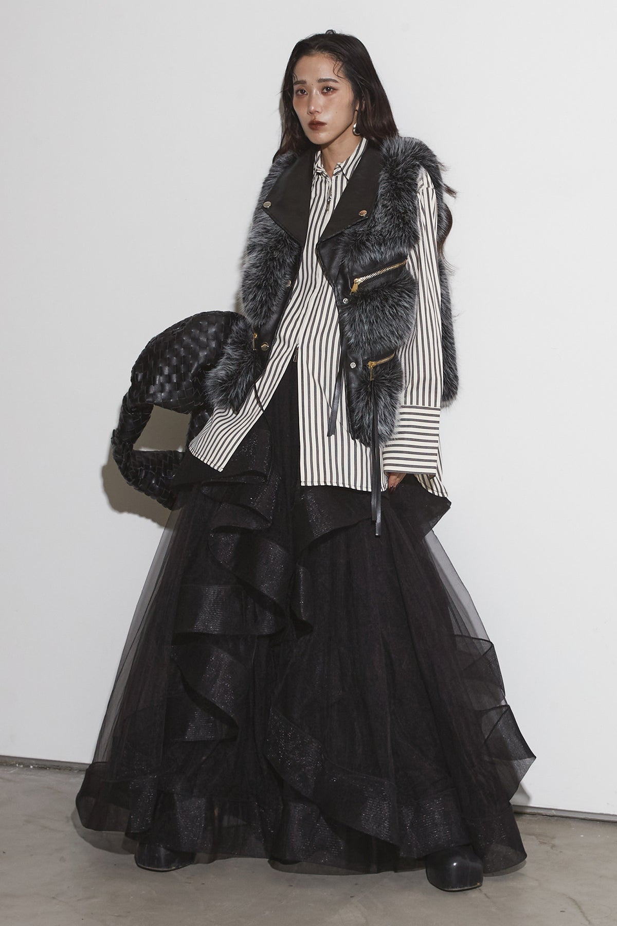 【新品タグ付き】ANDREA & Co. ボリュームフリルチュールスカート 黒 SET】ビスチェニットトップス+ボリュームフリルチュールスカート