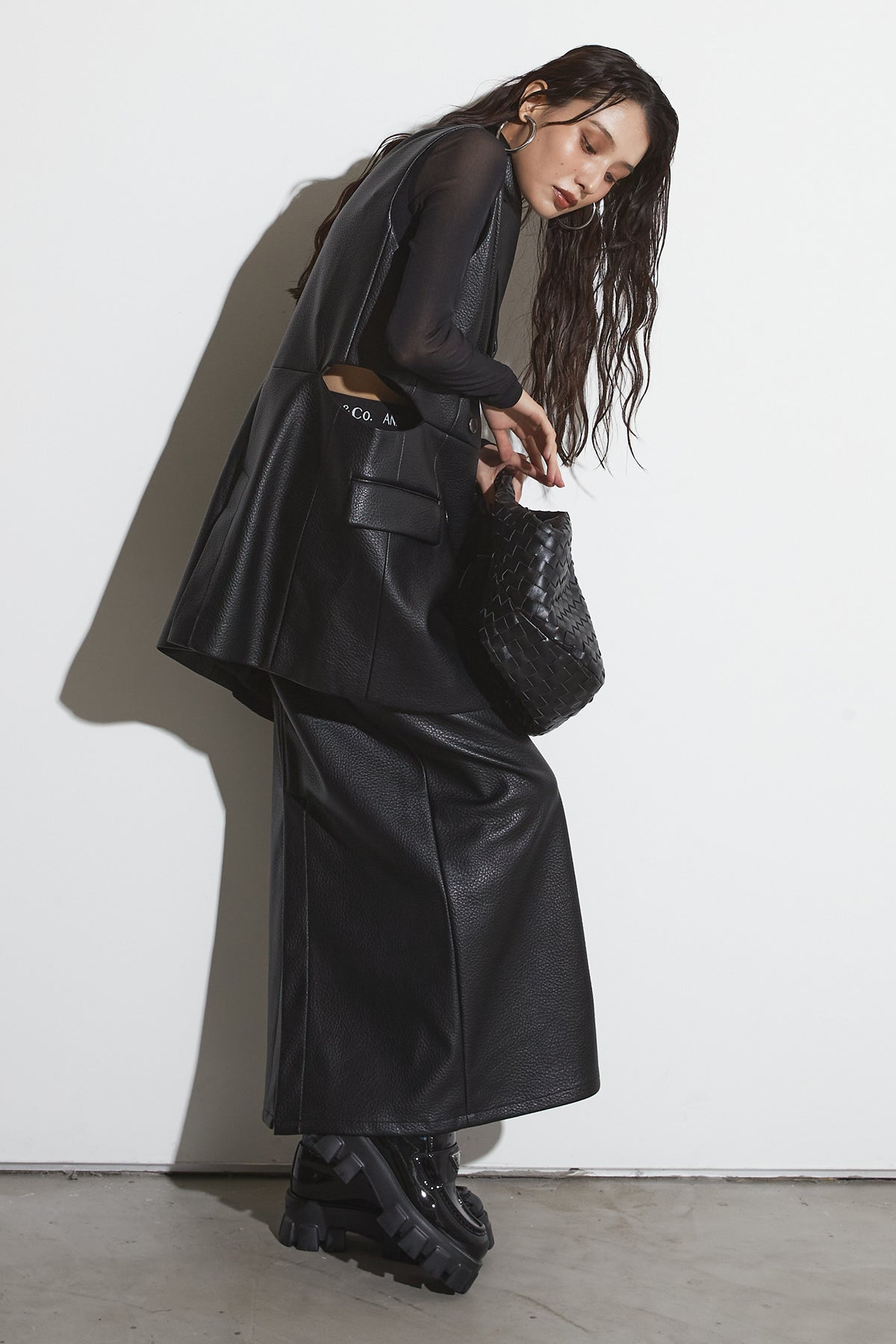 CUT OUT LEATHER VEST – ANDREA&Co.