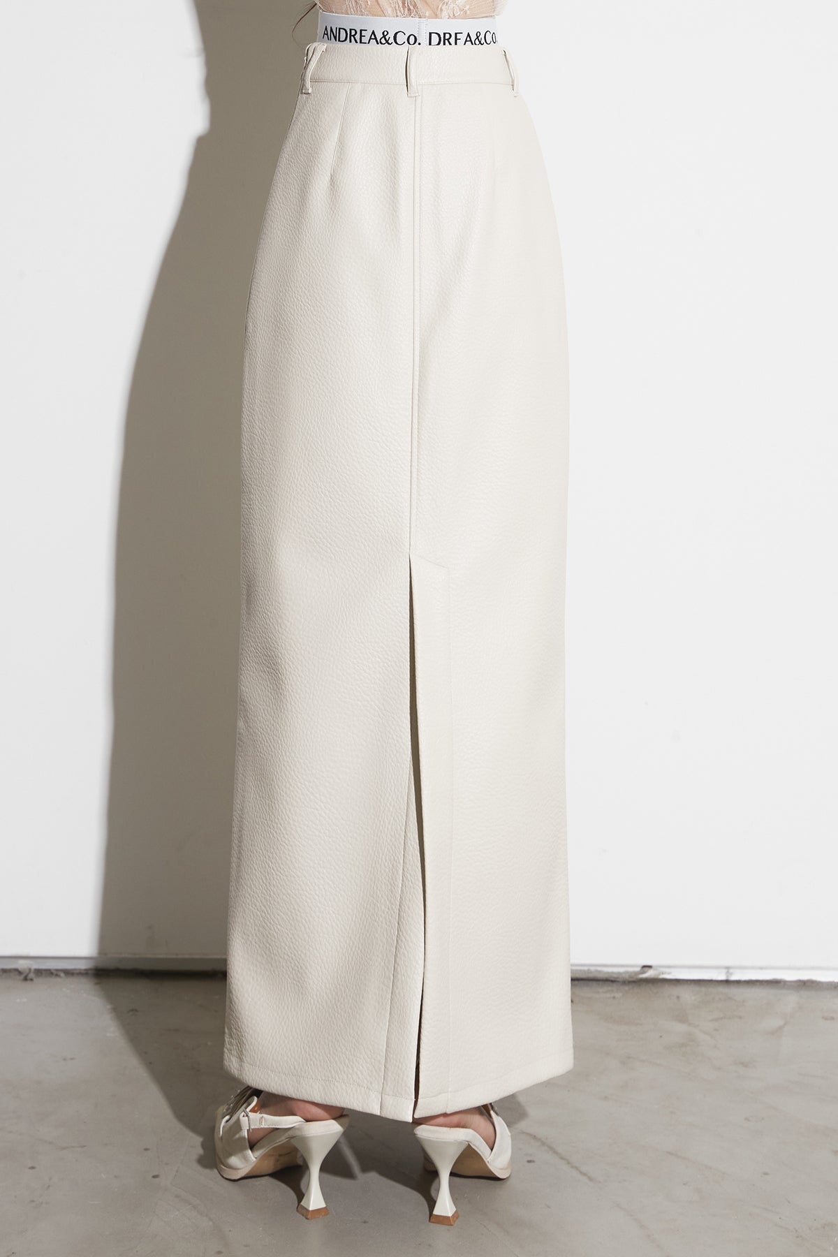 LOGO PANTS & LEATHER SKIRT – ANDREA&Co.