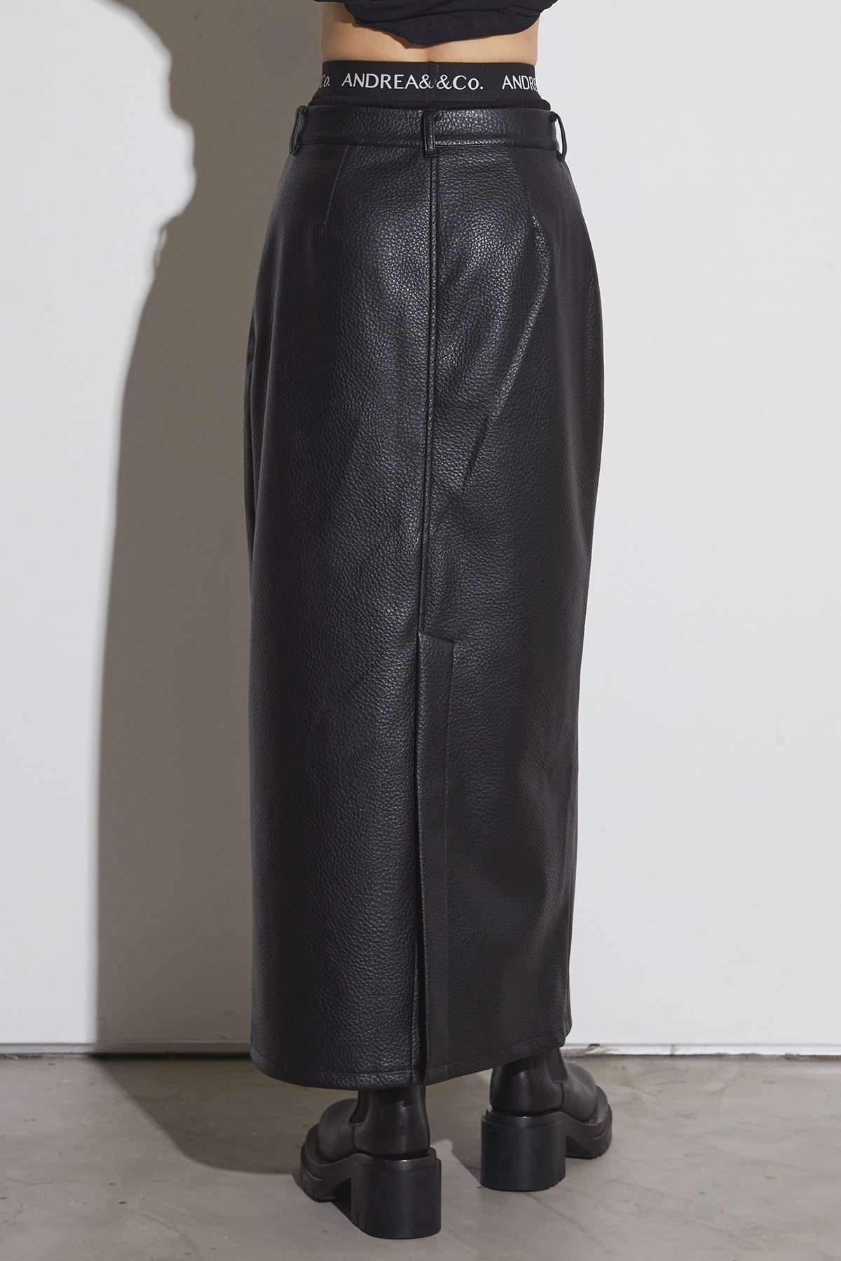 LOGO PANTS & LEATHER SKIRT – ANDREA&Co.
