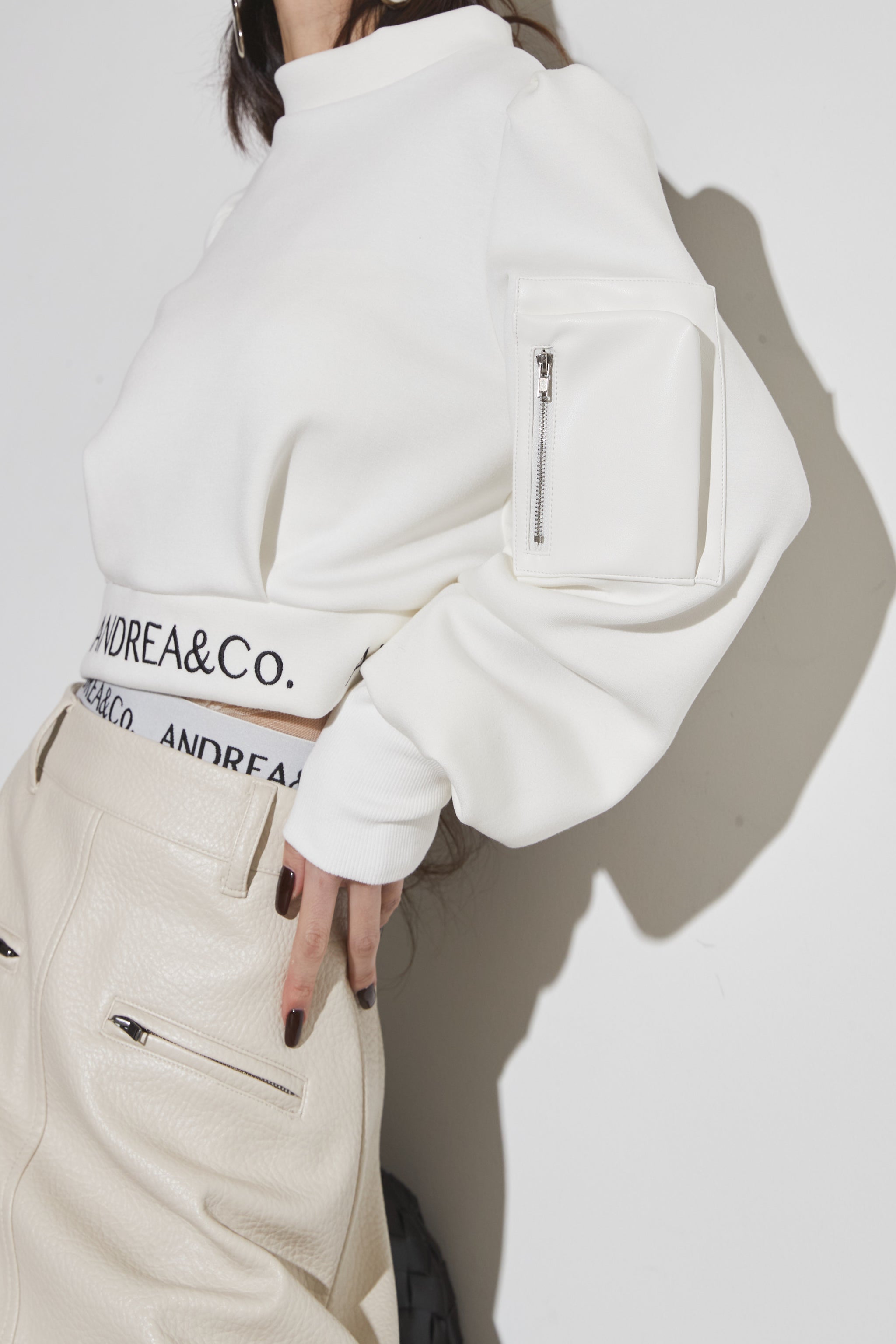 LOGO MA-1 PULLOVER – ANDREA&Co.