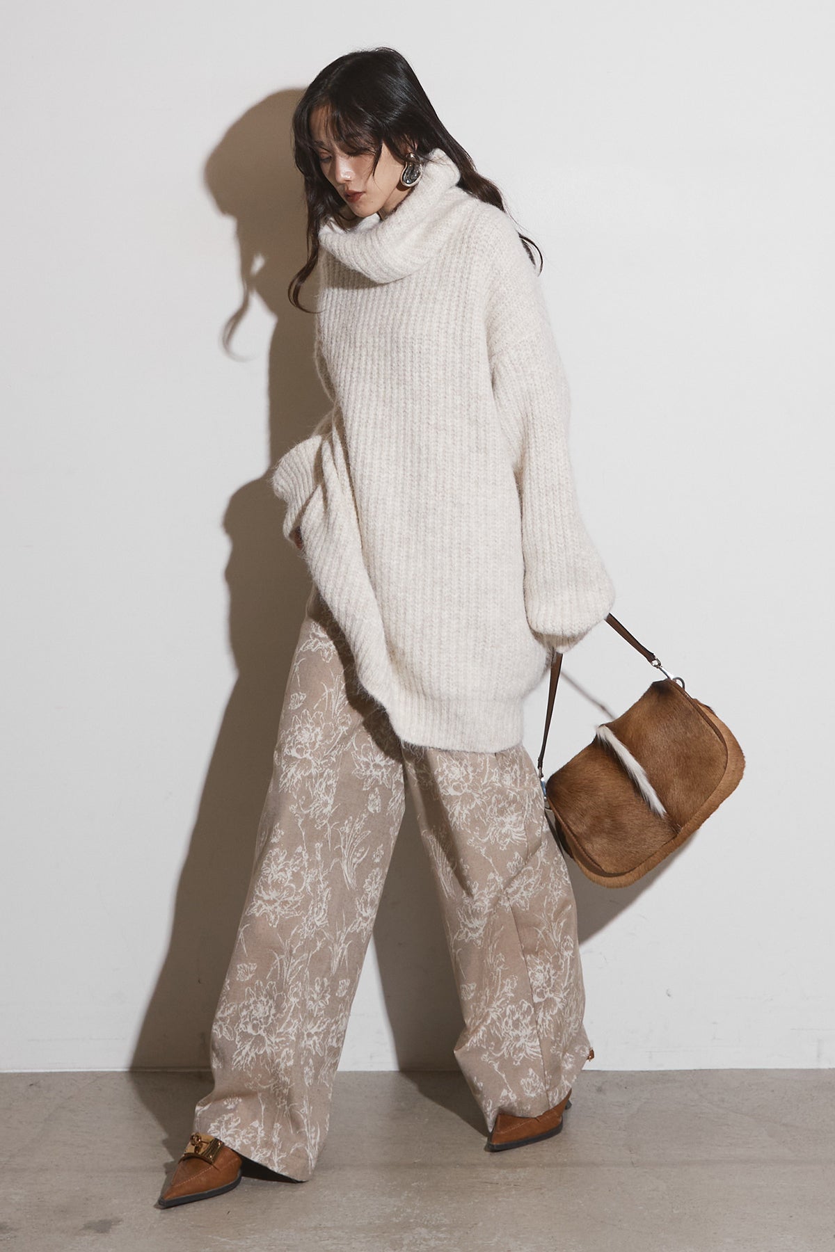 今だけ値下げ！ANDREA &Co. フリンジジャケット ピンク⭐︎ジャケットのみ ANDREA & Co. フリンジジャガードピンクセットアップ - メルカリ