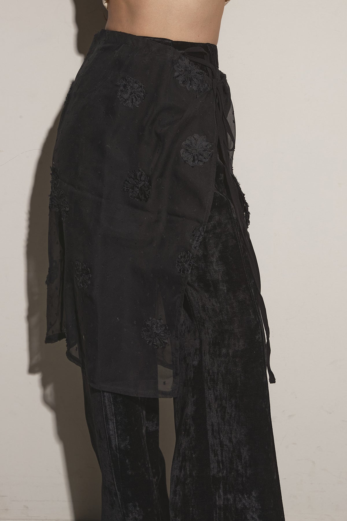 【AUBREY】フラワージャガードドレス ANDREA&Co. フラワージャガードドレス – ANDREA&Co.