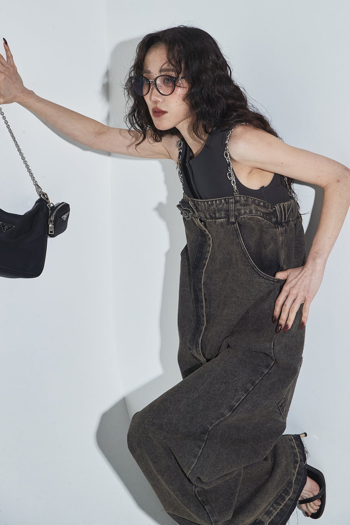 ANDREA A Co. ダークグレー サロペット ヴィンテージウォッシュデニムサロペット – ANDREA&Co.