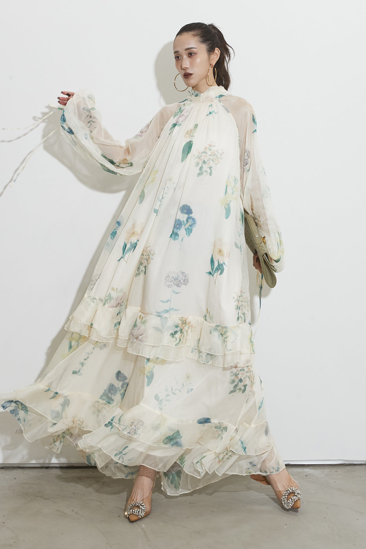 フラワーティアードワンピース　ANDREA & Co フラワーティアードワンピース – ANDREA&Co.