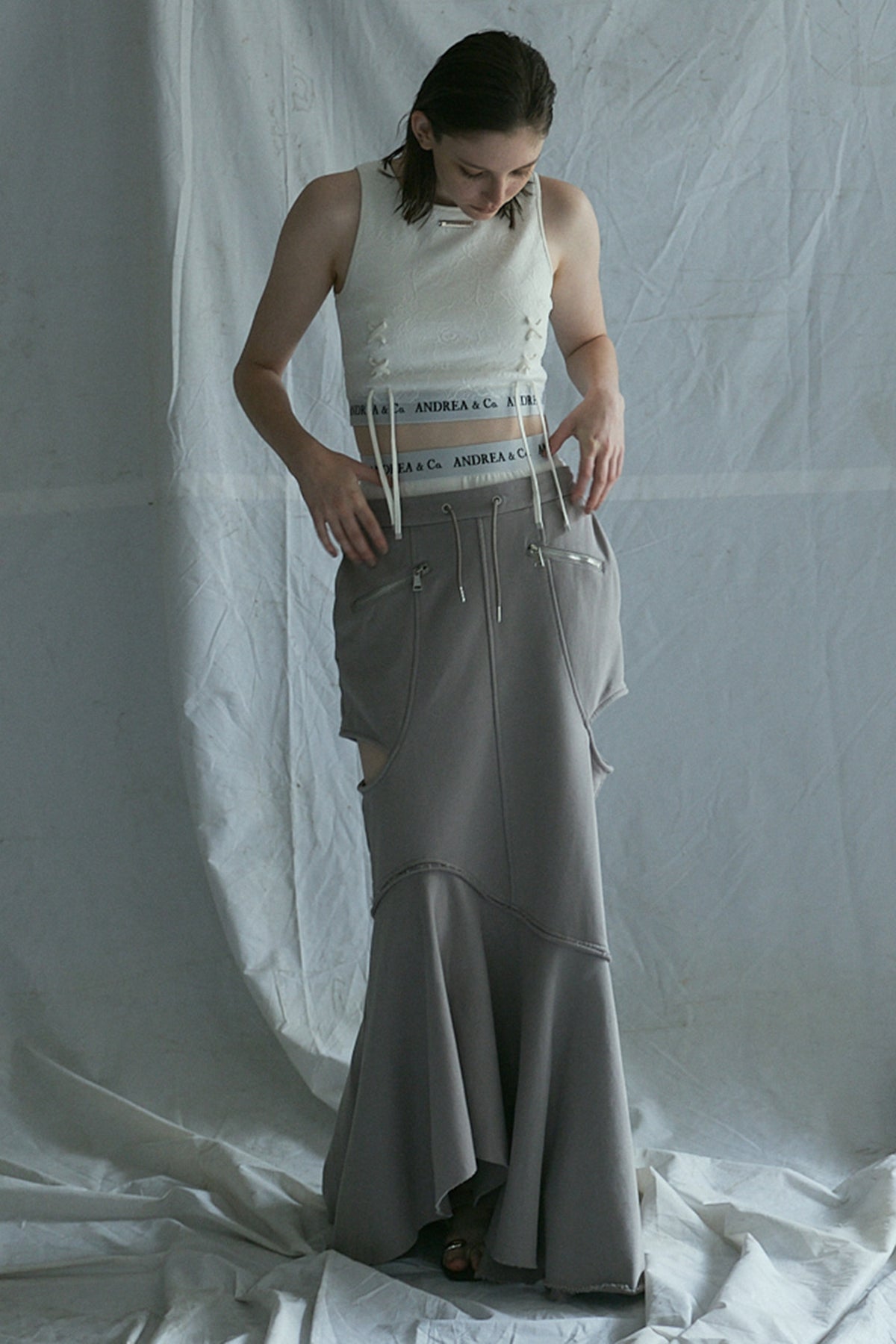 LOGO PANTS X CUT FLARE SKIRT – ANDREA&Co.