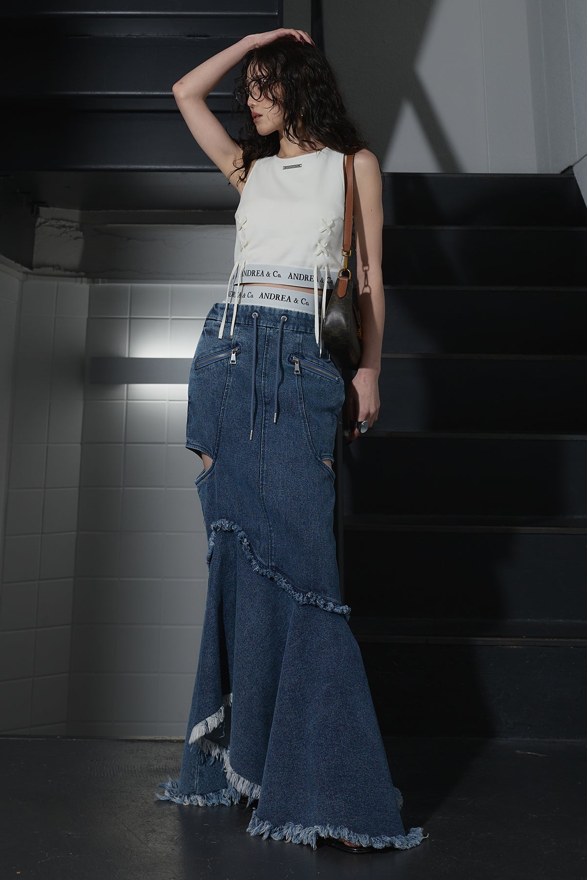 LOGO PANTS X CUT FLARE SKIRT – ANDREA&Co.