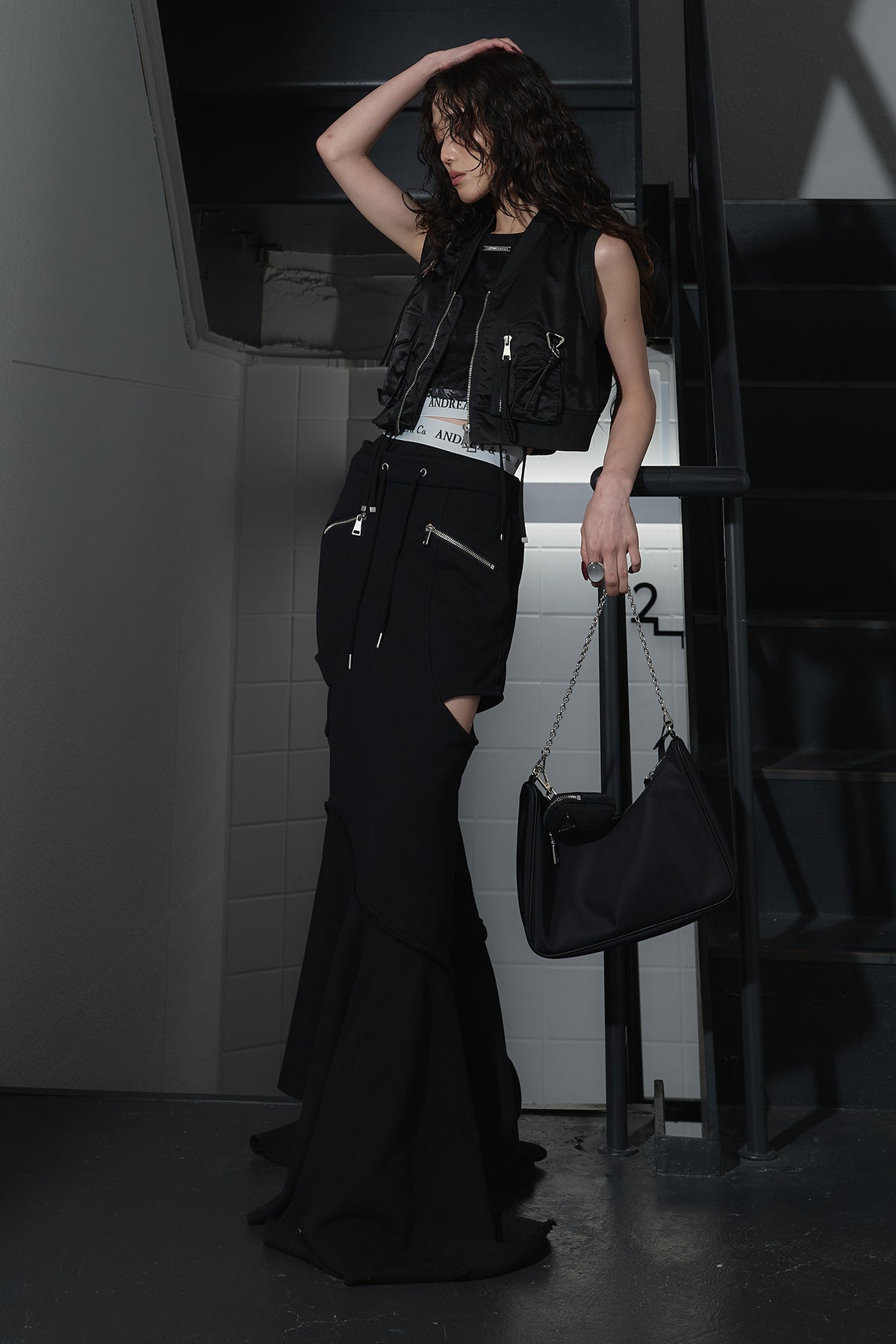 LOGO PANTS X CUT FLARE SKIRT – ANDREA&Co.